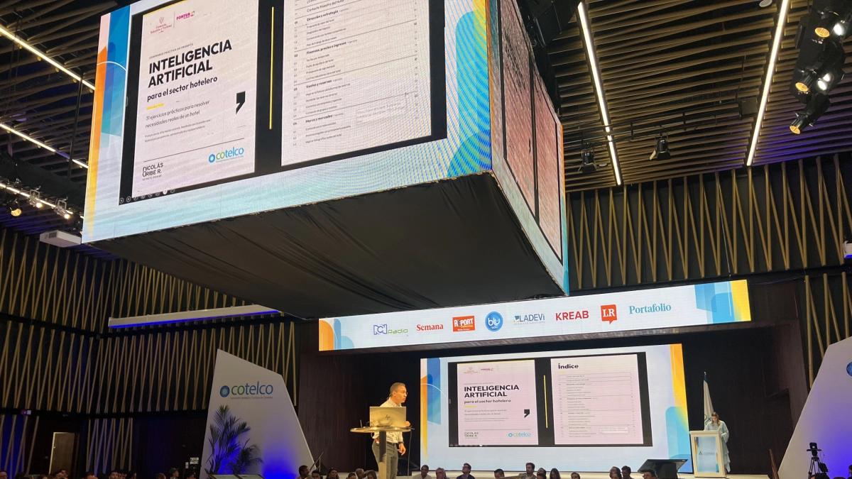Inteligencia artificial en los hoteles: el manual para empresarios presentado durante el Congreso Nacional de la Hotelería