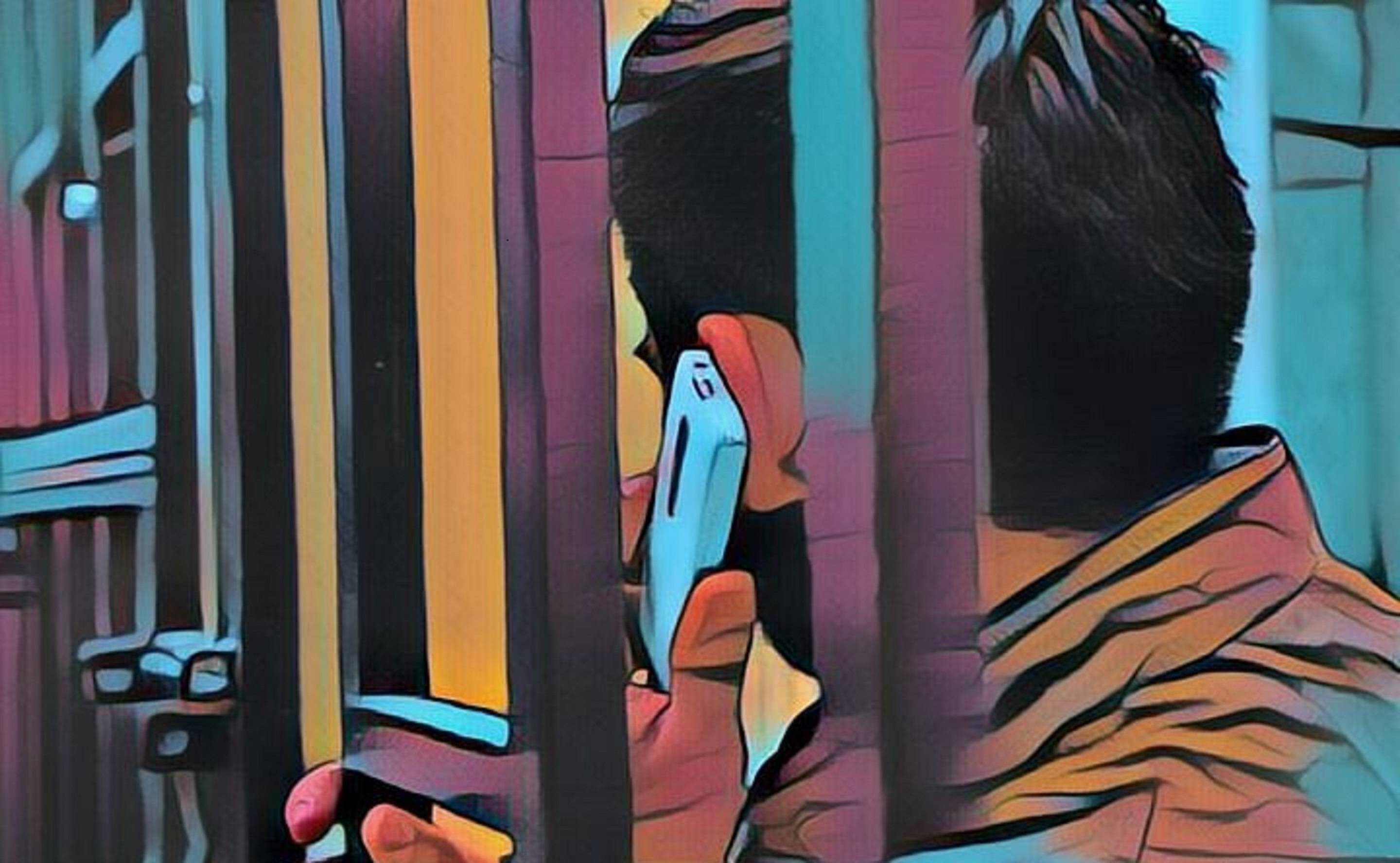 Las autoridades investigan desde qué prisión y quién fue el delincuente que extorsionó al latonero de Bosa. La mujer de 19 años que fue capturada es clave en la investigación.