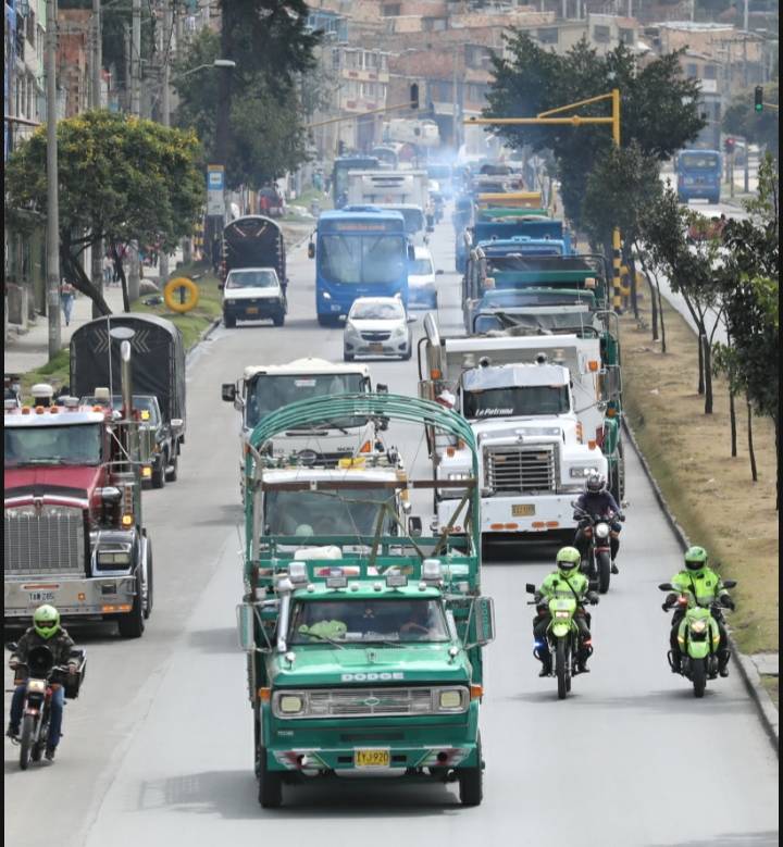 Las jornadas de protesta y movilización están a cargo de un sector de los dueños de los vehículos, mientras los gremios de empresarios del sector se reúnen con el Gobierno.