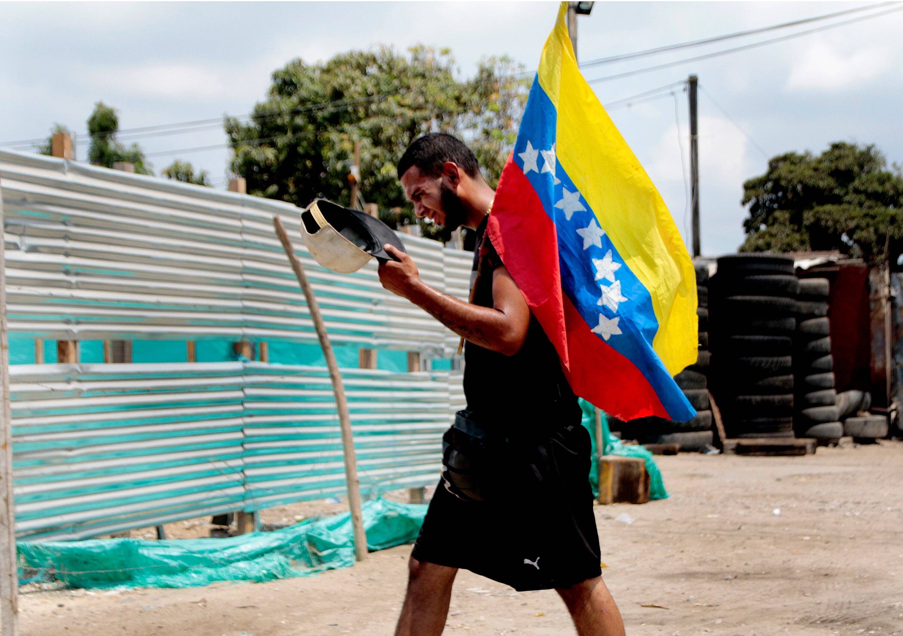 Los venezolanos acudieron al llamado de pre-registro.