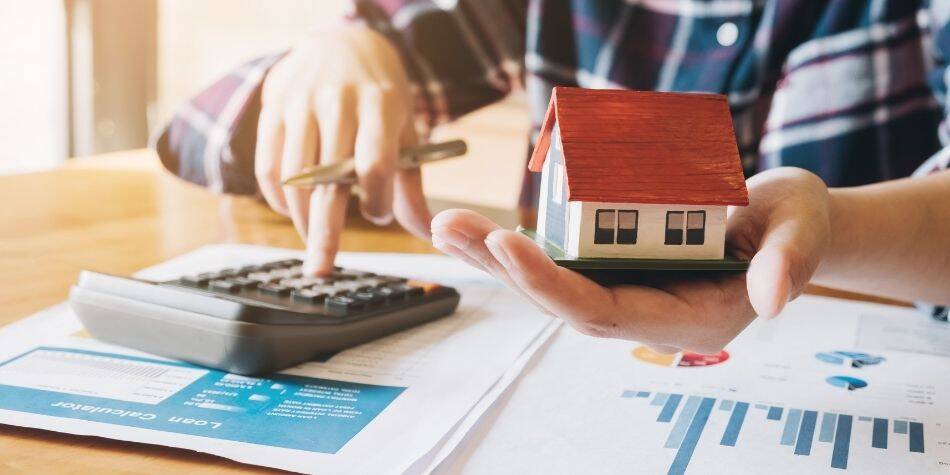 ¿Es mejor un crédito en pesos o en UVR para comprar vivienda?