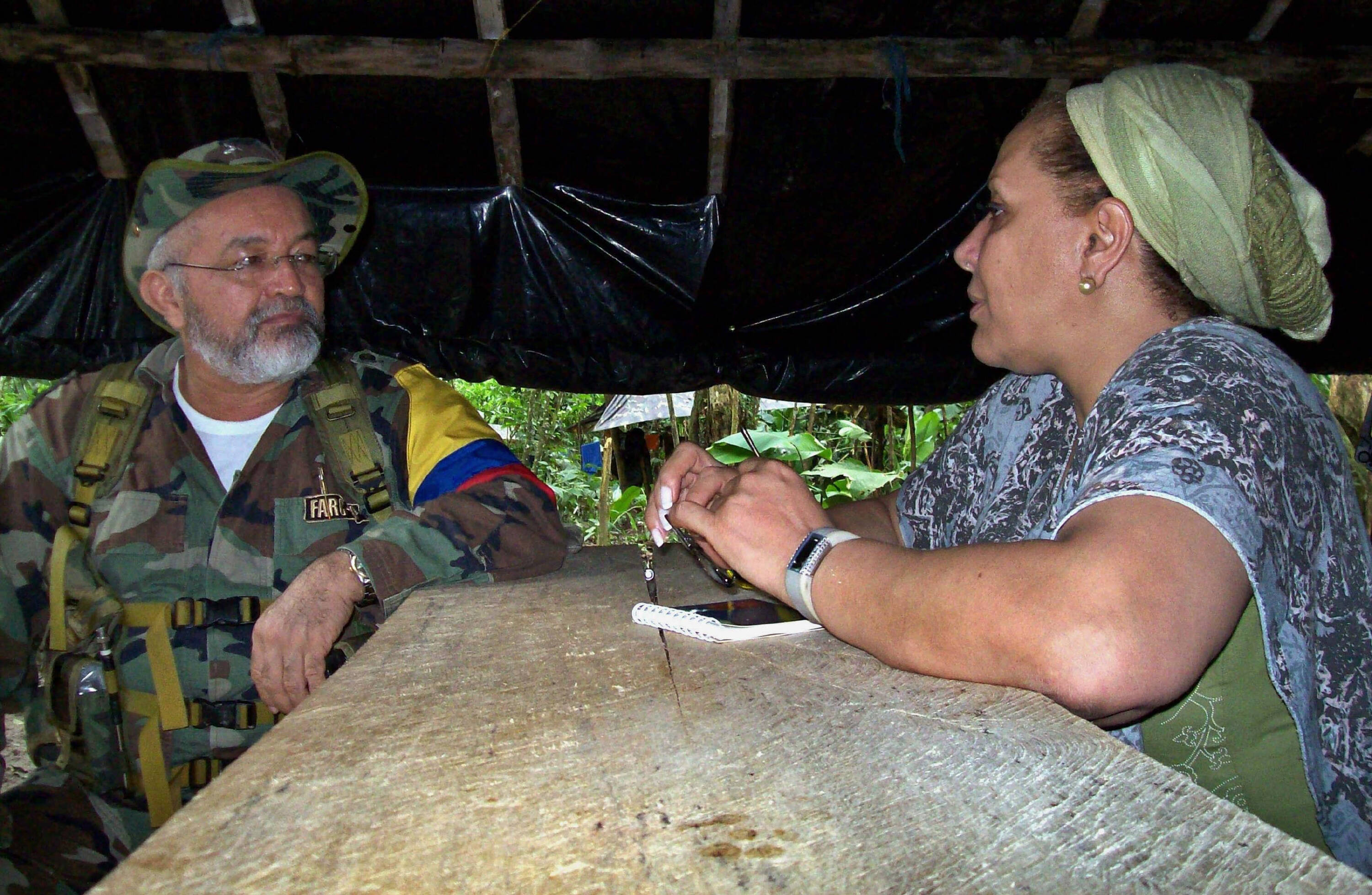 Takma ad Rail Reyes ve Piedad Córdoba.