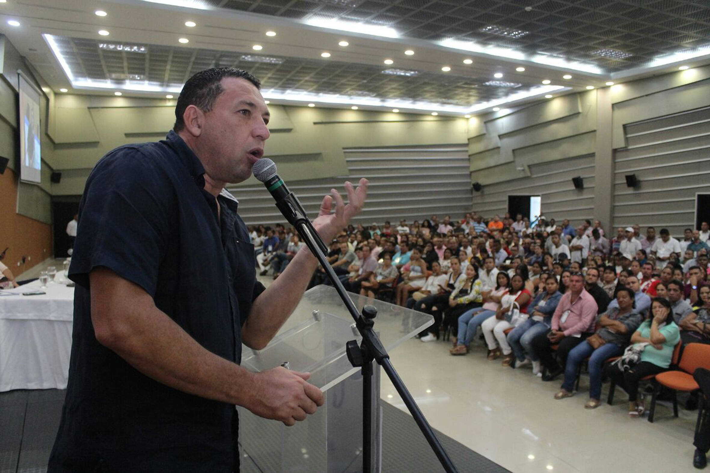 Laureano Acuña, senador de la República.