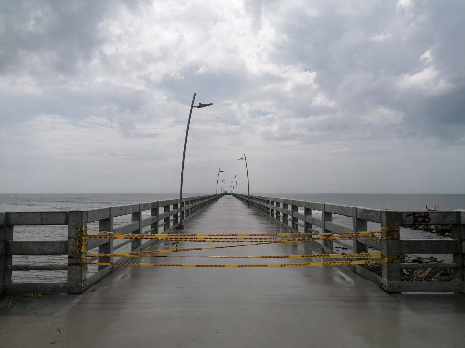 El muelle y las playas de Puerto Colombia fueron cerradas.