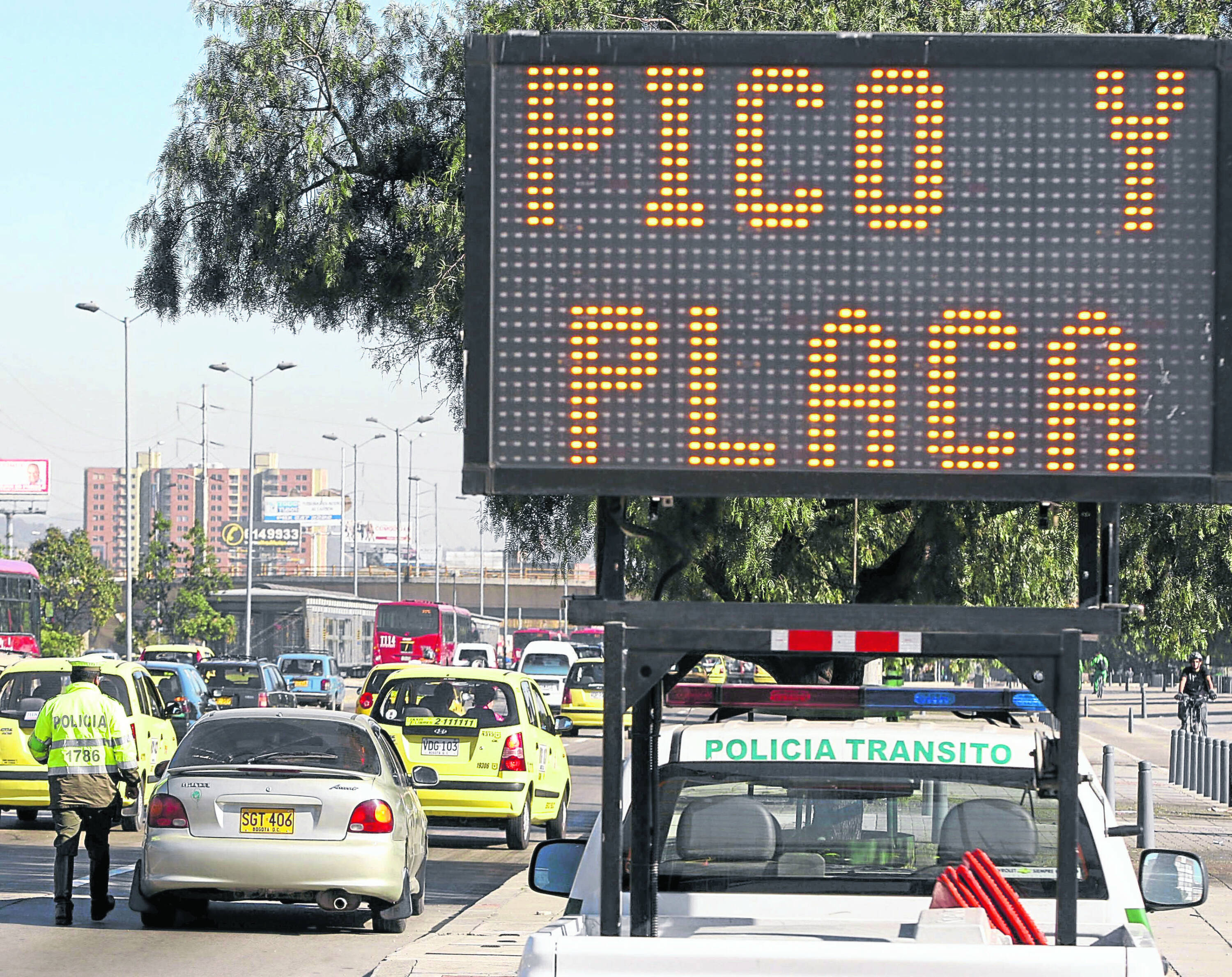 Hasta el 9 de junio había 34.967 permisos activos para transitar durante pico y placa en la ciudad.