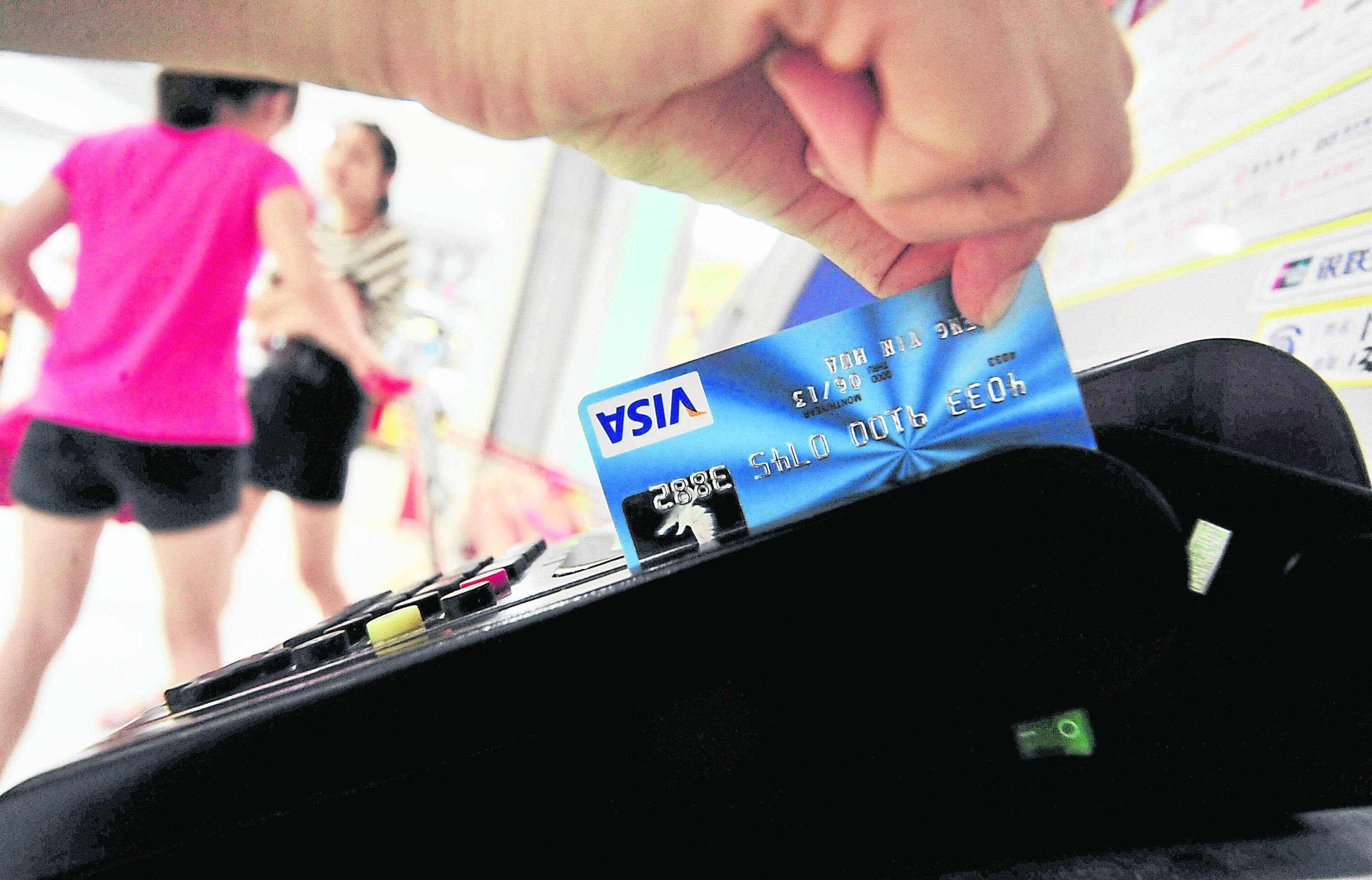 Se busca reducir el sobreendeudamiento que puedan llegar a tener las familias.