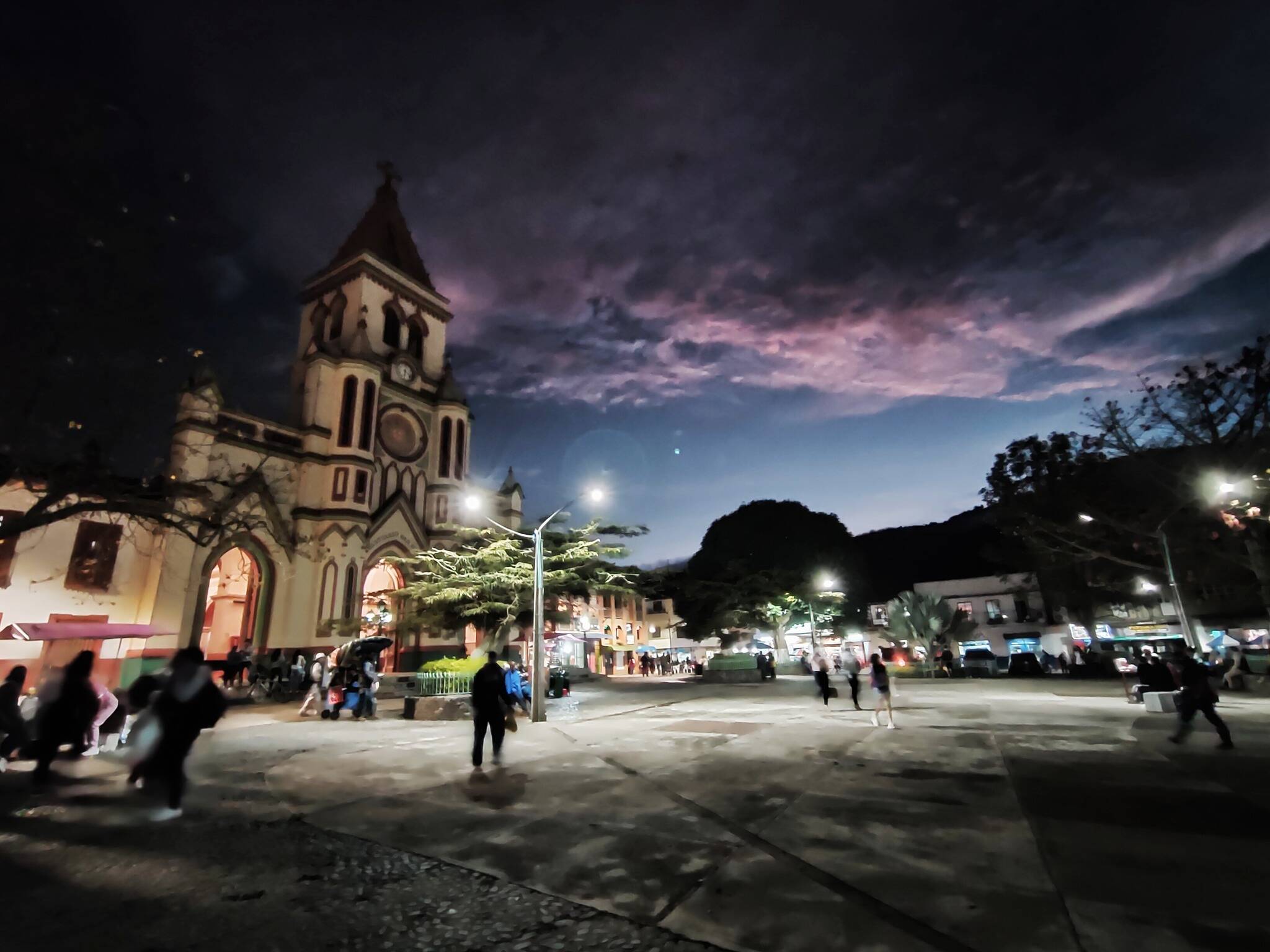 Parque principal del municipio de Urrao, Antioquia
