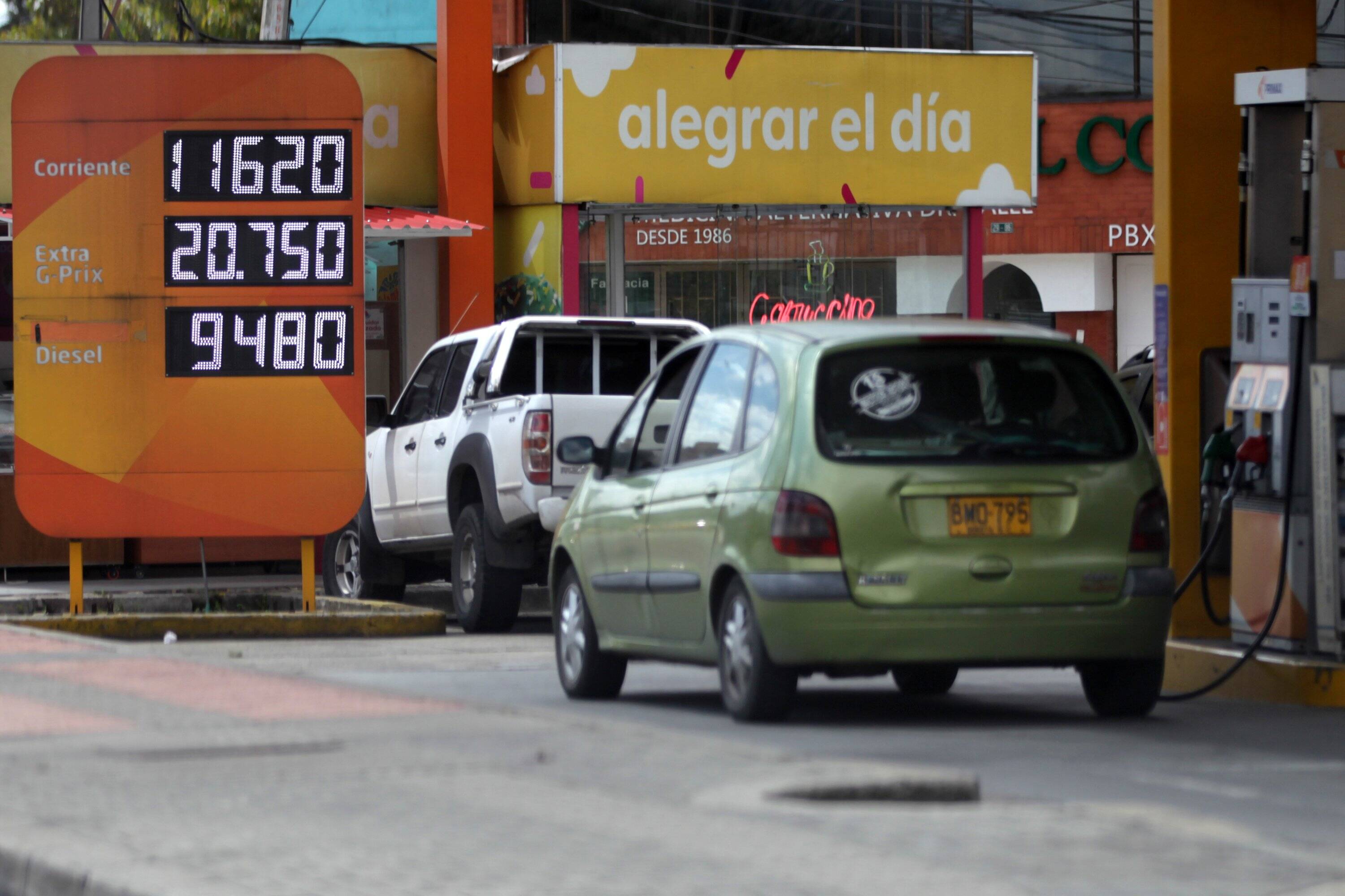 Aumento del precio de la gasolina toca a todos los colombianos.