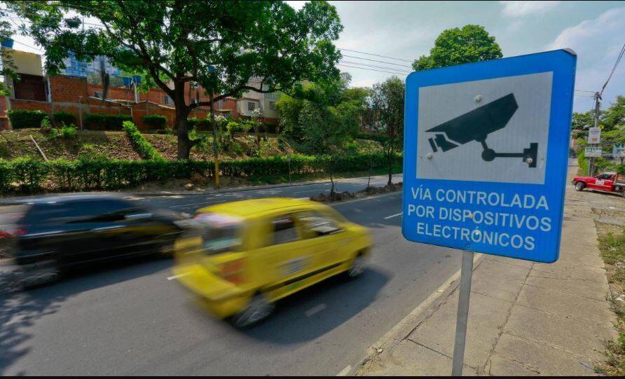 Un comunicado de la Secretaría de movilidad aclara quién es el que debe pagar la multa.