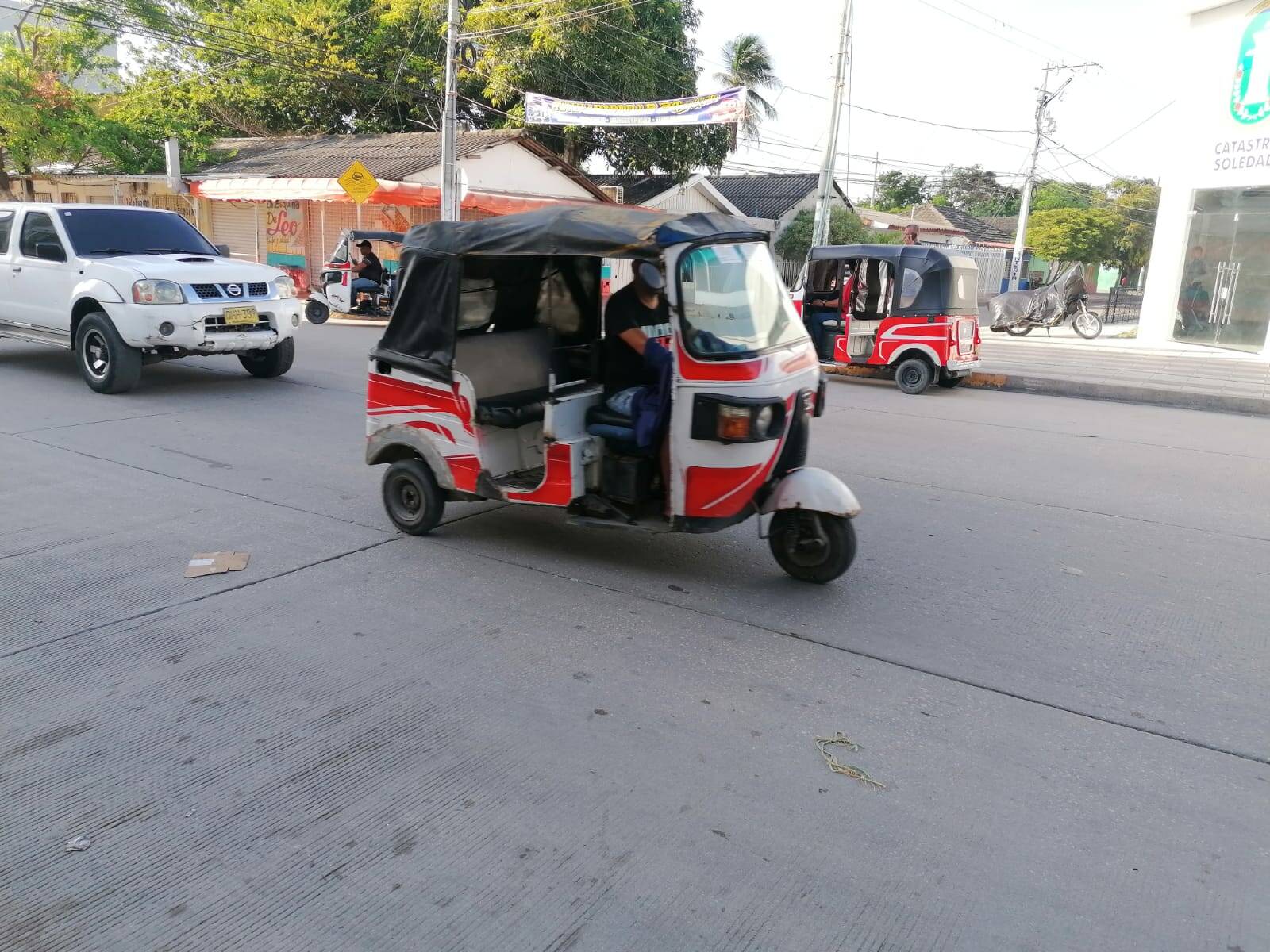 Los motocarros son el principal medio de transporte de los soledeños.