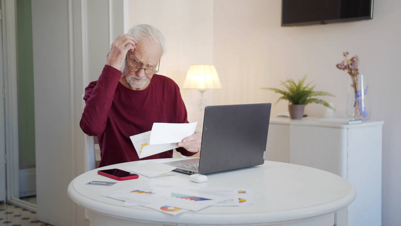 Loa hombre deben cotizar 1.300 semanas de pensión.