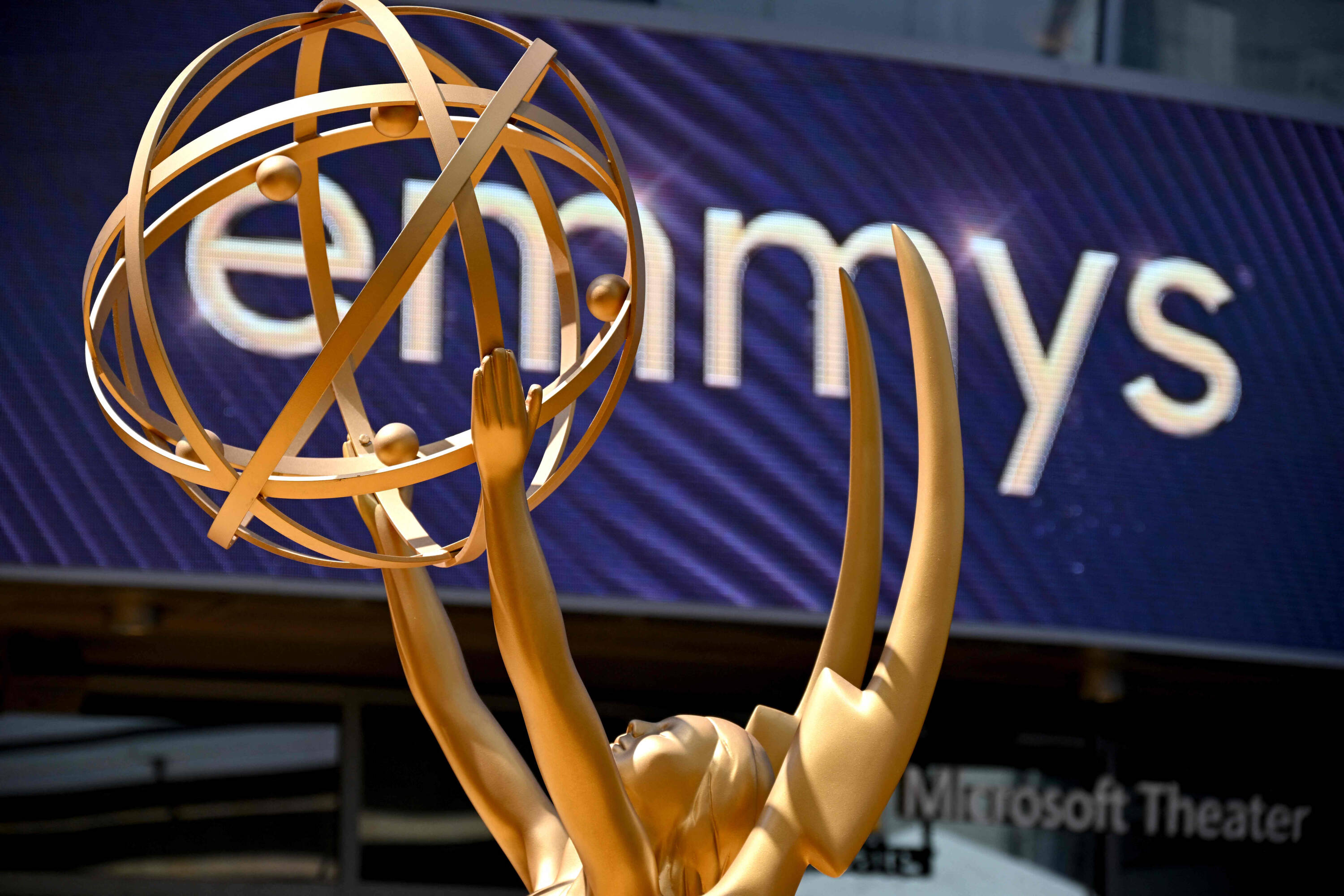 Detalle del trofeo de los premios Emmy.