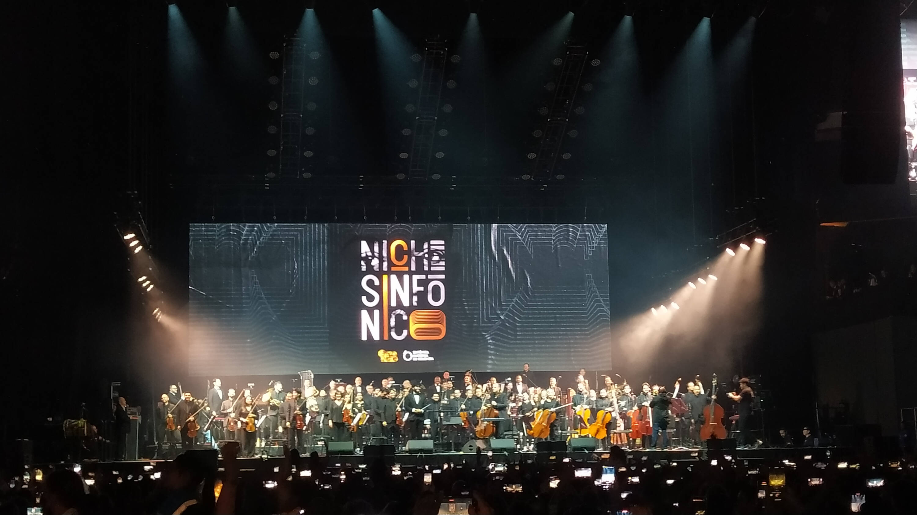 El Grupo Niche en su formato sinfónico con la Orquesta Sinfónica Nacional