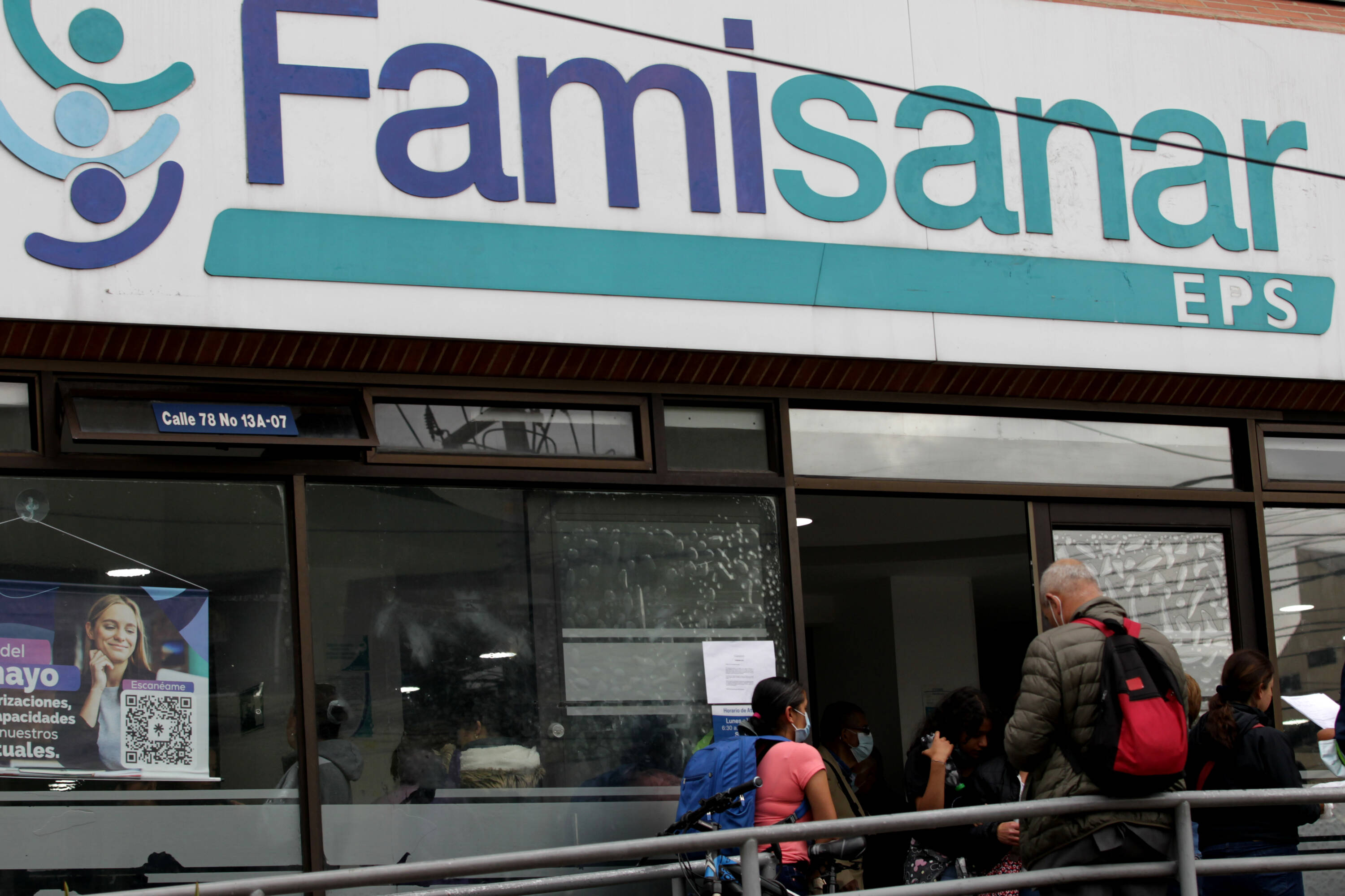 PUESTO DE ATENCIÓN DE LA EPS FAMISANAR DE LA CALLE78 #13A-07 EN BOGOTÁ.