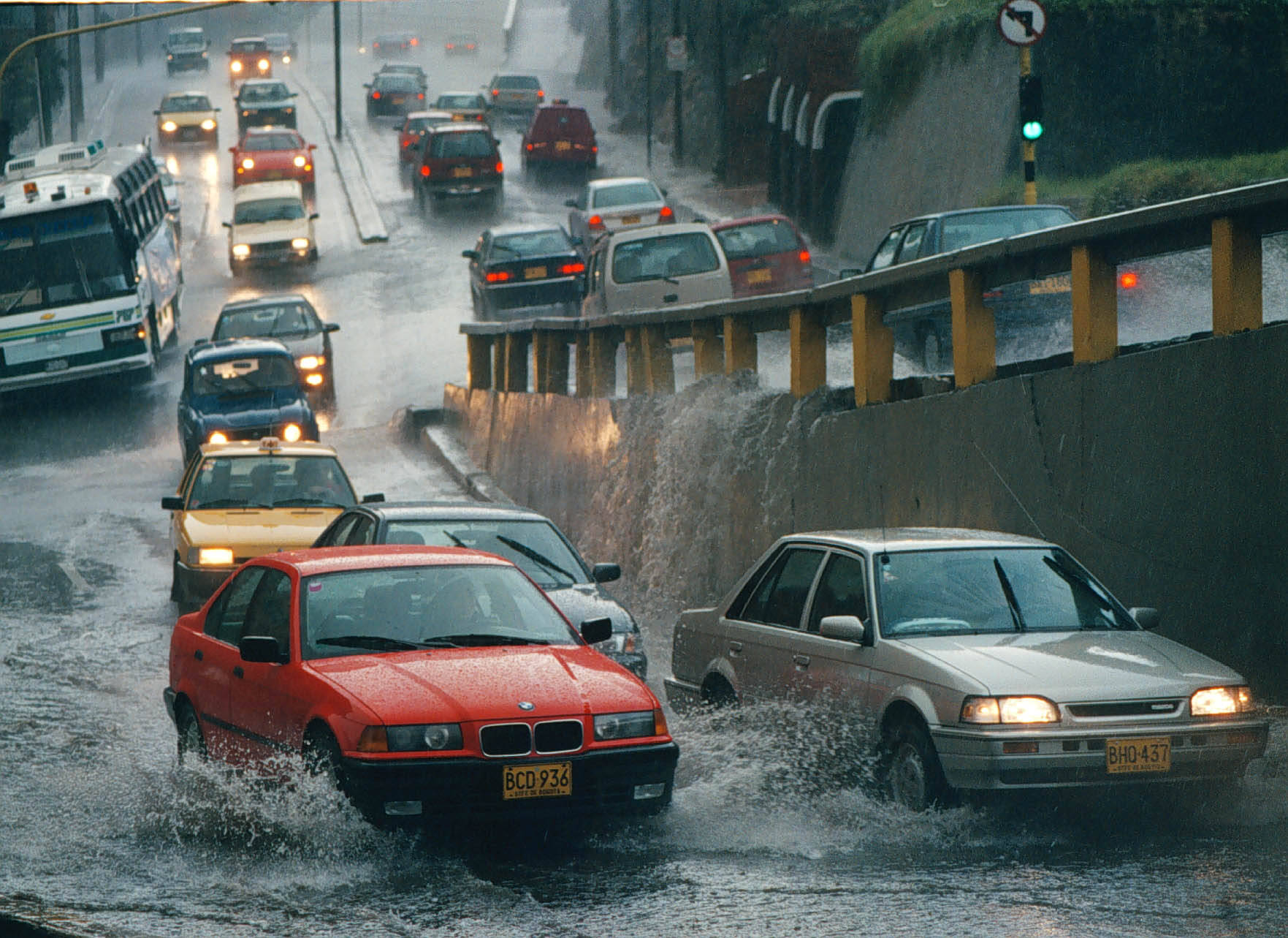 Para alargar la vida de los limpiaparabrisas es recomendable limpiarlos una vez al mes.
