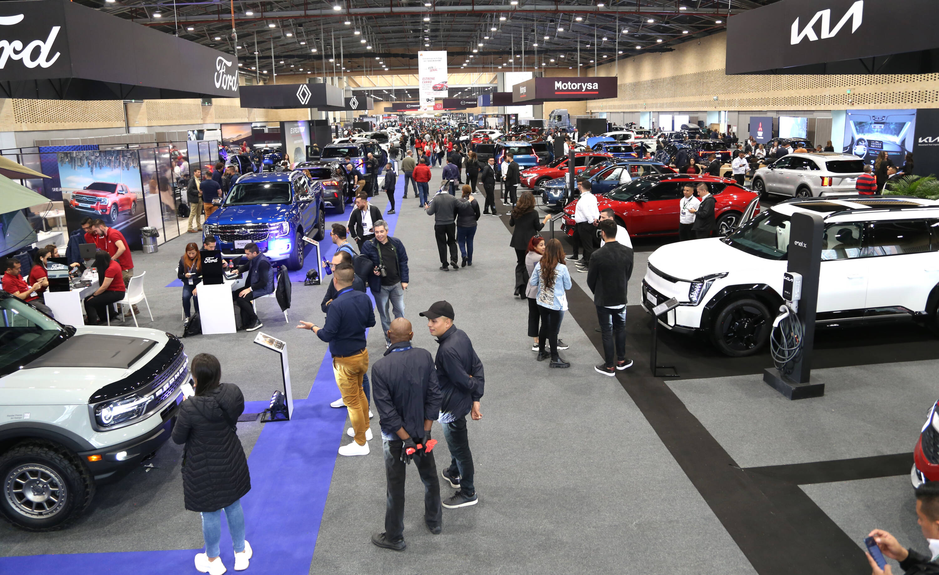 Bogotá, 3 de noviembre de 2023. Se inaugura la Décimo octava versión de la Feria del Automóvil en Corferias, que desde hace 5 años no se celebraba en Bogotá. Esta versión se extenderá hasta el 13 de este mes.