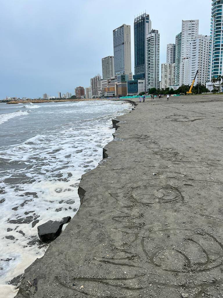 Mar de leva en Bocagrande