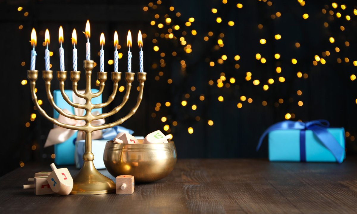 Algunos conocen al Hanukkah como la 'fiesta de las luces'.