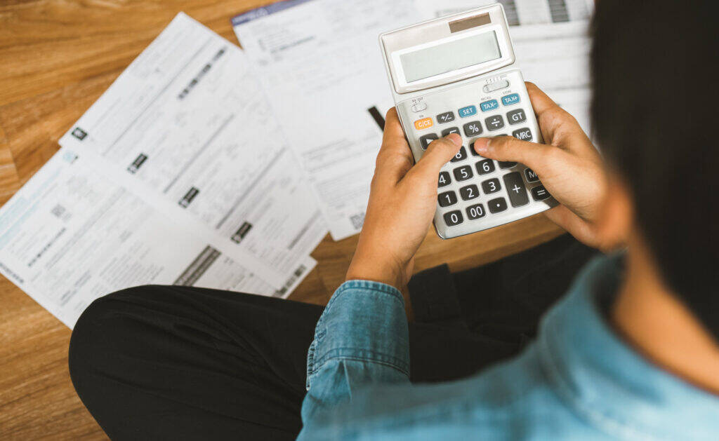 ¿En qué invertir la prima de servicios para que no se convierta en dinero de bolsillo?