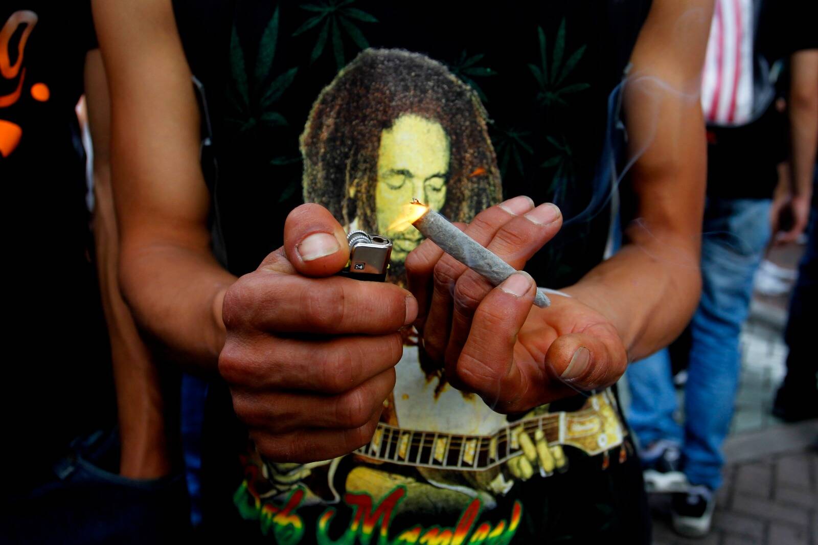 Alcaldes de Distintas Zonas del País Han Ordenado por Vía Administrativa Prohibir el Porte y Consumo de Drogas en Los Parques y Otros Lugares Públicos.