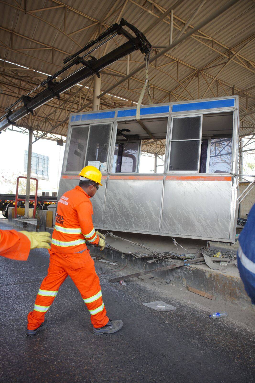 Desmonte de casetas de pesas en Cartagena