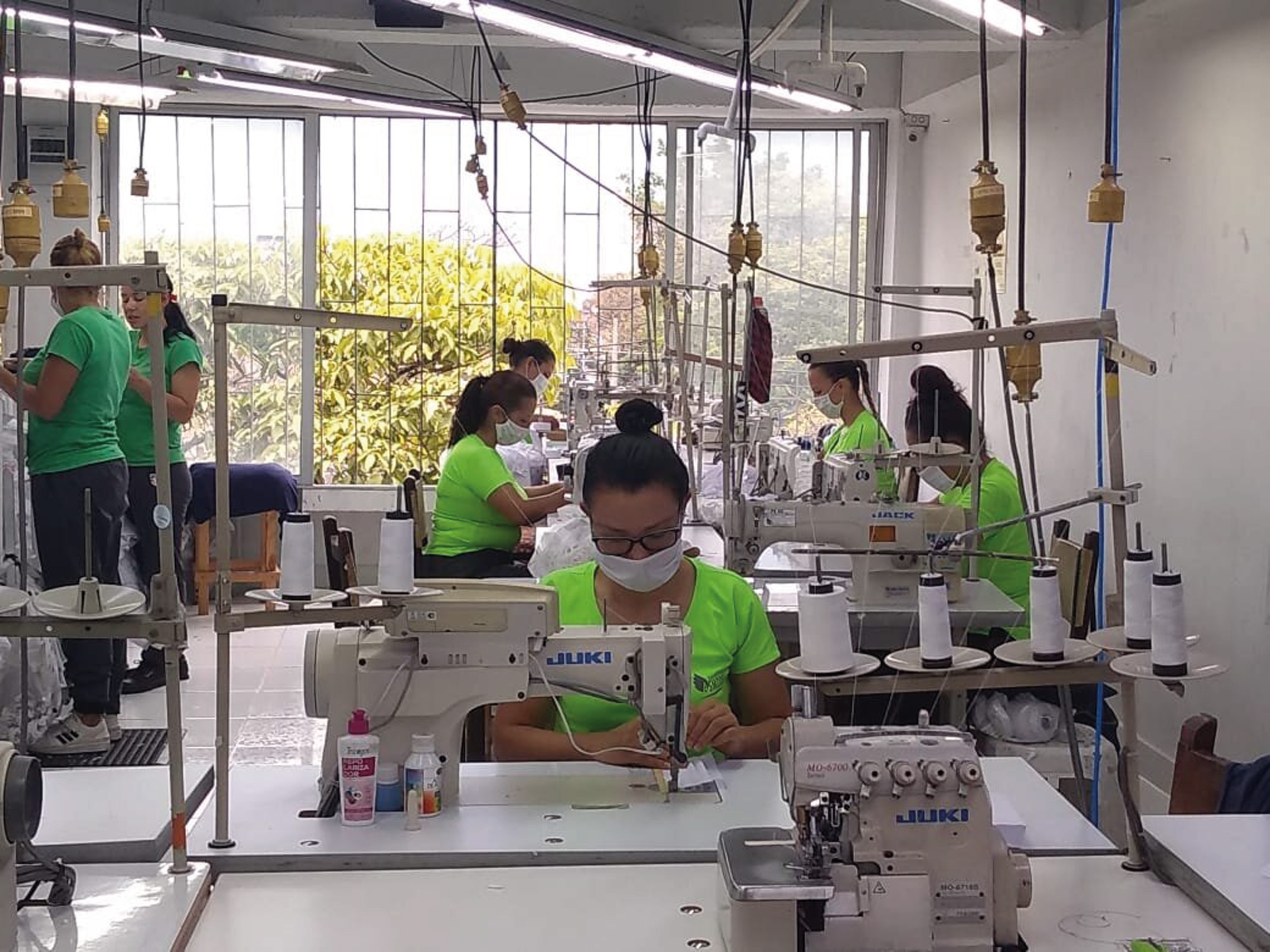 Colombia tiene una brecha de 4,5 puntos: 13 por ciento mujeres contra 8,5 por ciento en hombres.