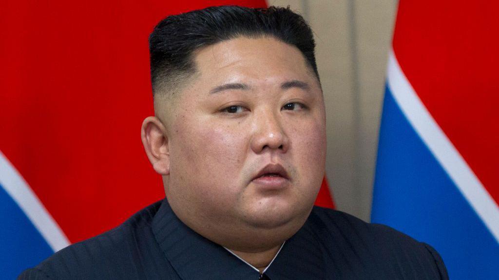 El líder de Corea del Norte, Kim Jong-un, mantiene el sistema de clasificación y control social heredado de su abuelo, el fundador del país Kim Il-sung.