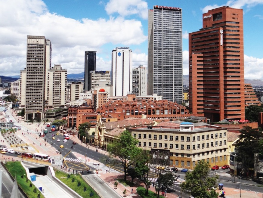 Torre Colpatria, Centro Internacional, Torres Atrio