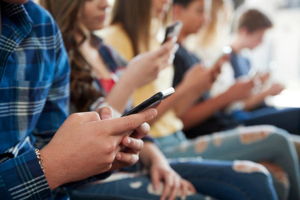 Has the time come to reevaluate the use of cell phones and social networks in schools?