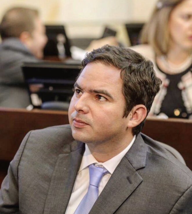 Senador Carlos Meisel.