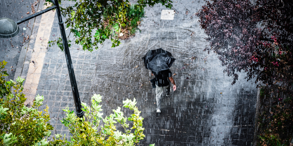 La lluvia es un fenómeno meteorológico que puede ocurrir de forma irregular.