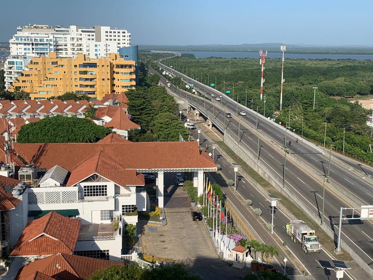 Viaducto sobre la ciénaga de la virgen en Cartagena