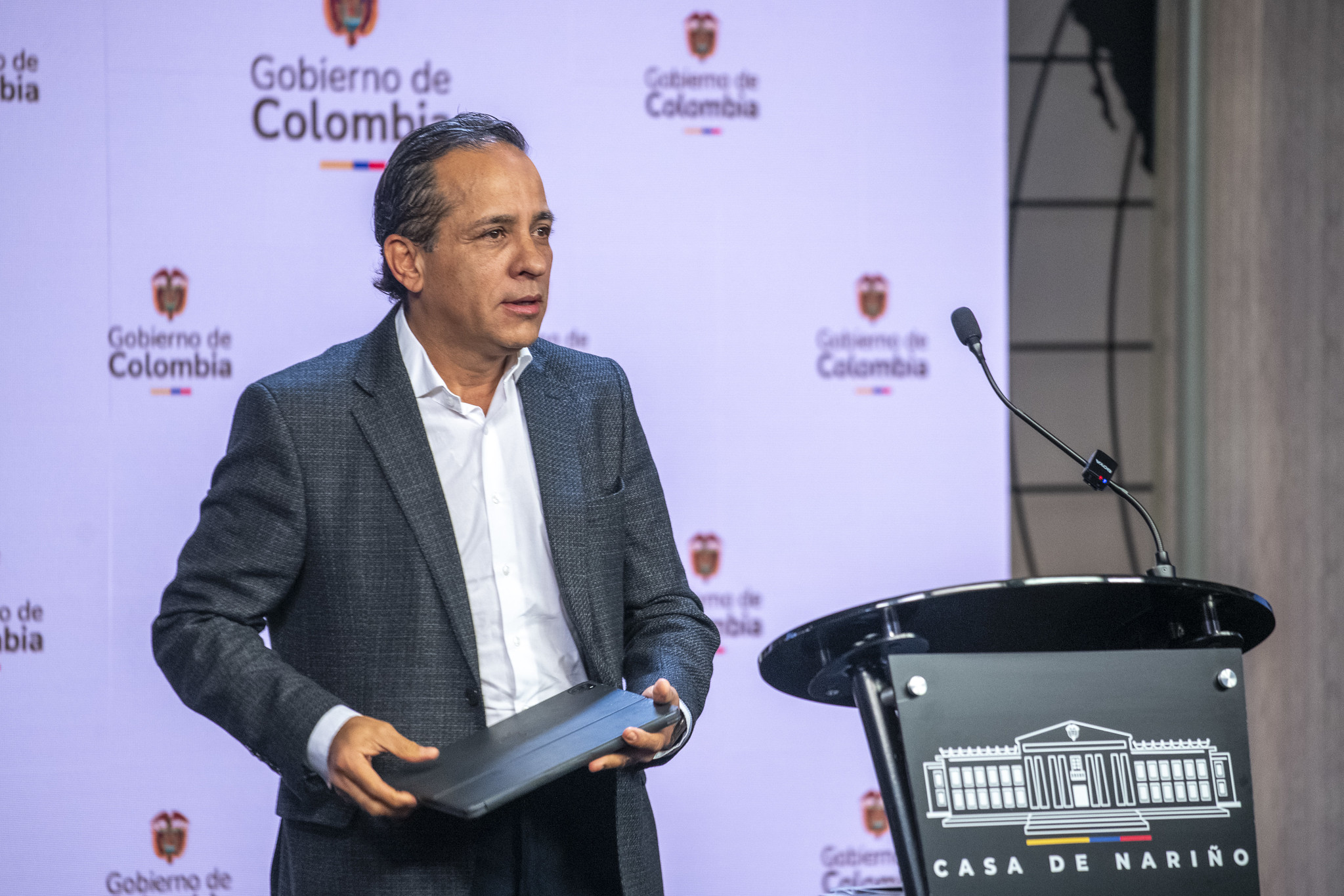 Alexander López, director del DNP, en rueda de prensa sobre el sistema general de regalías.