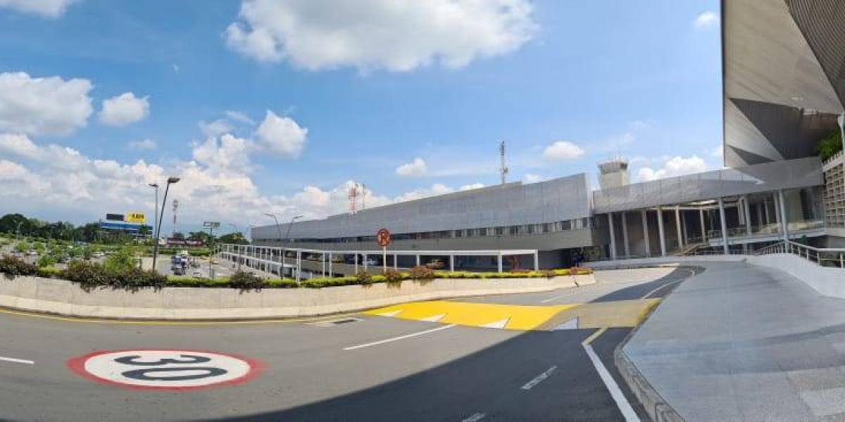 Aeropuerto Alfonso Bonilla Aragón, de Palmira que presta servicios a Cali.