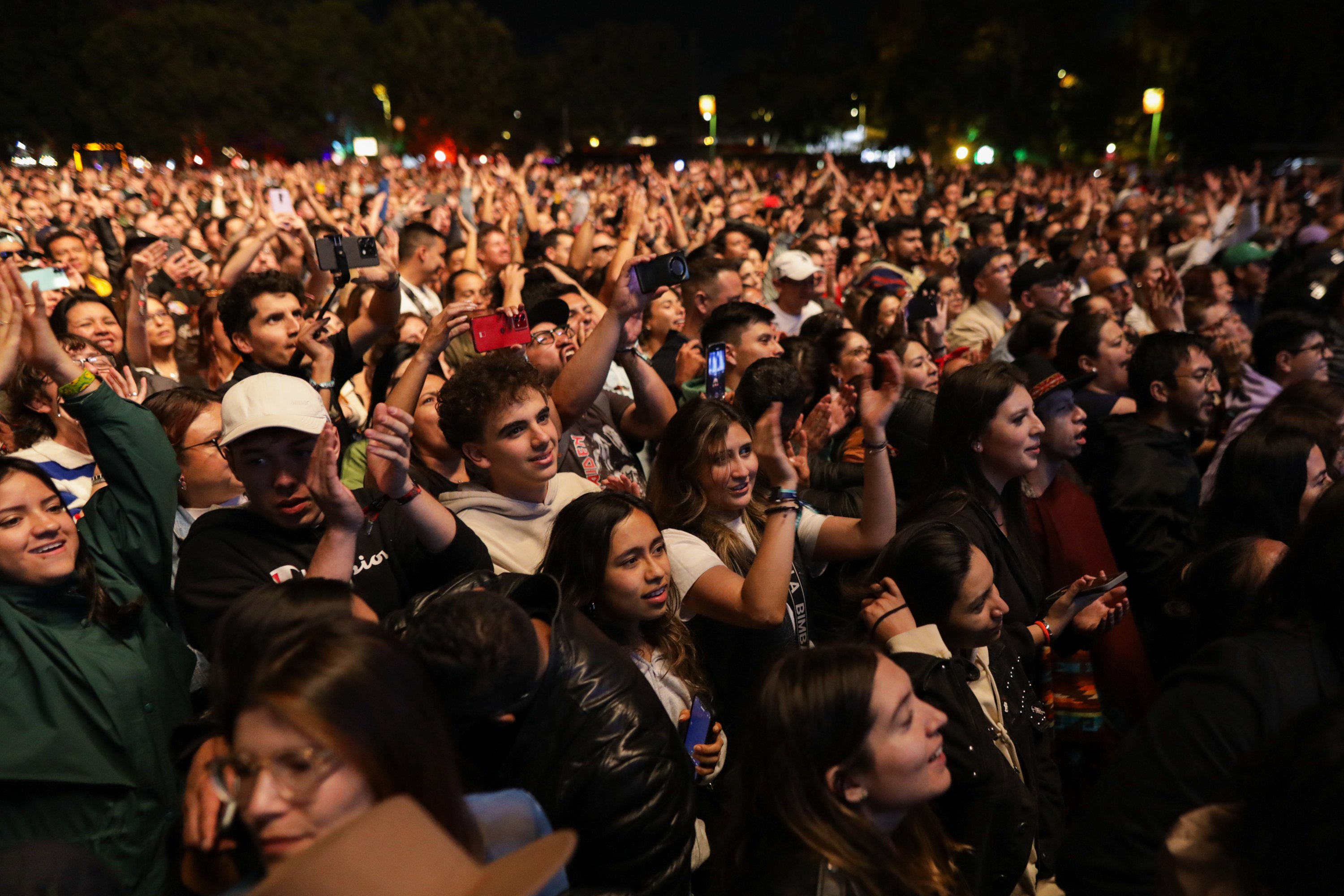 El Cantante Juan Luis Guerra en El Parque Simón Bolívar de Bogotá
