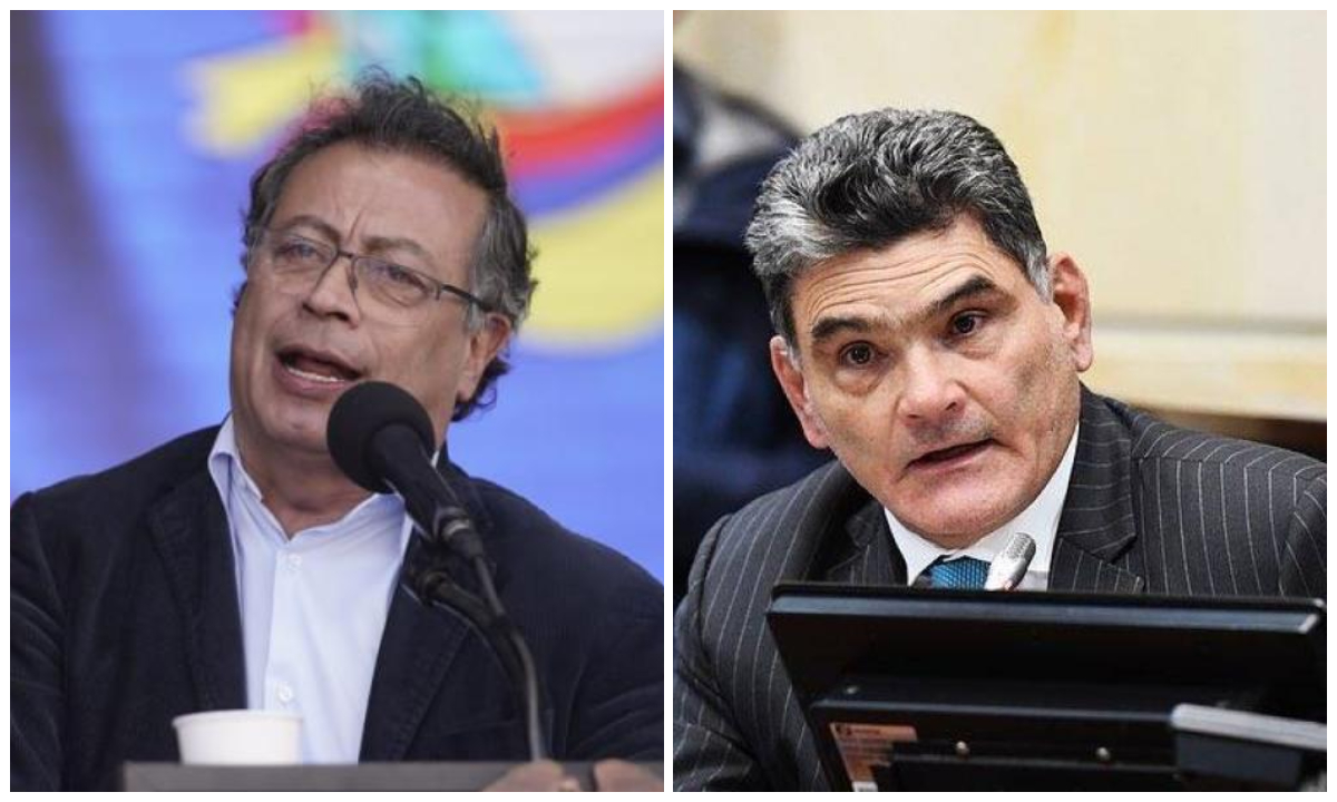 El presidente Gustavo Petro y el secretario del Senado, Gregorio Eljach.