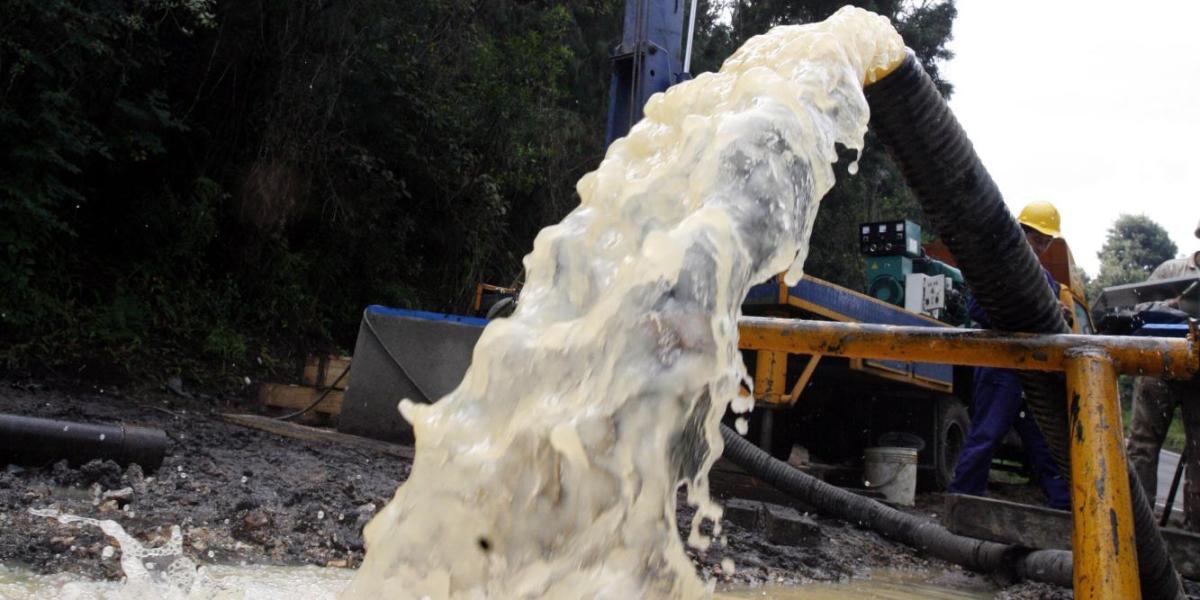 In the city, 580 deep wells have been dug and there are only 64 concessions. The rest don't work.