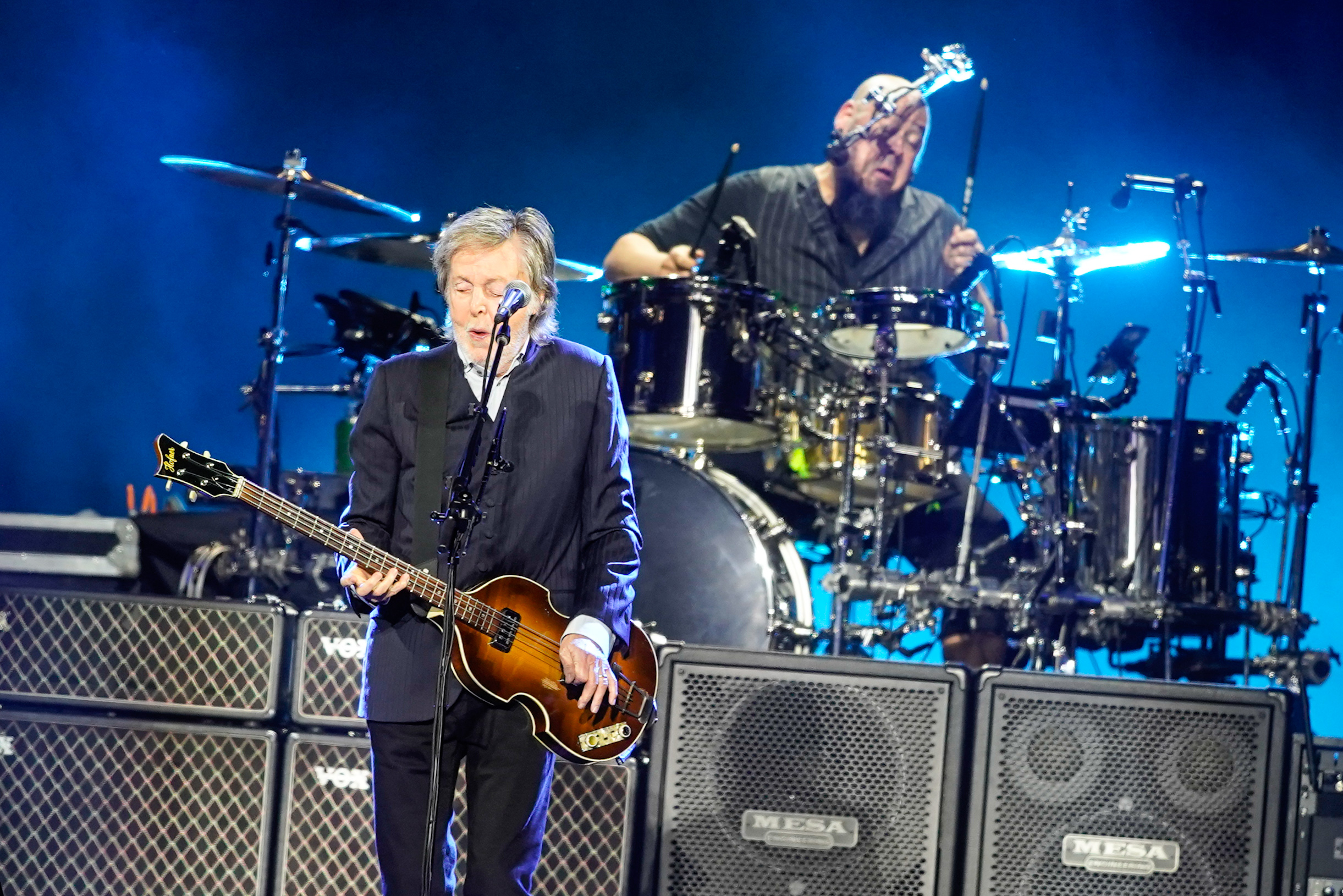 Bogotá. 1 de noviembre de 2024. Este 1 de noviembre, se presentó Paul McCartney en el estadio Nemesio Camacho El Campín, dónde miles de seguidores esperaban el regreso del músico británico a Colombia. Foto: Sergio Acero Yate / El Tiempo.