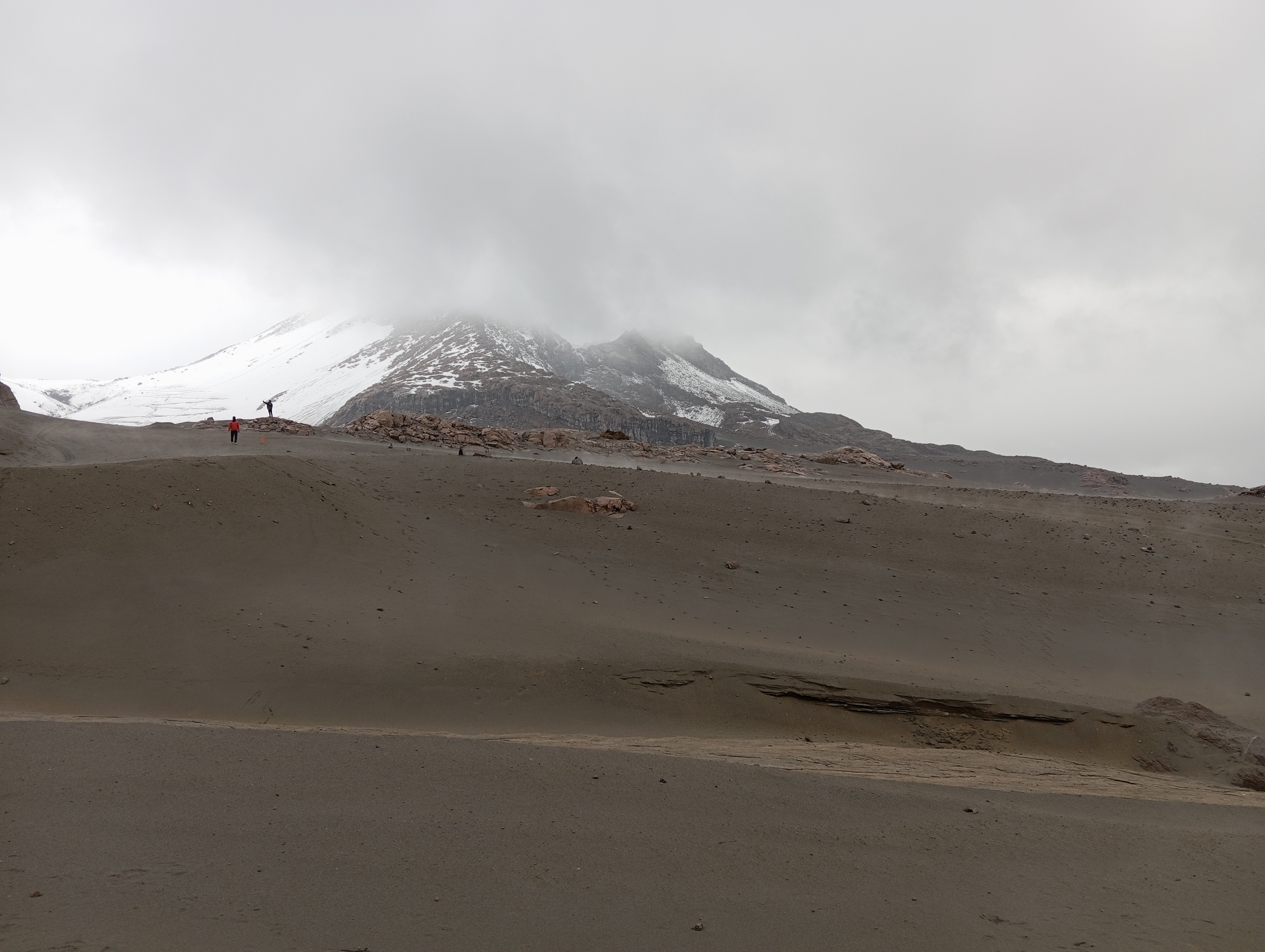 En el Parque Nacional Natural Los Nevados se encuentran los nevados del Ruiz, Tolima, Santa Isabel.