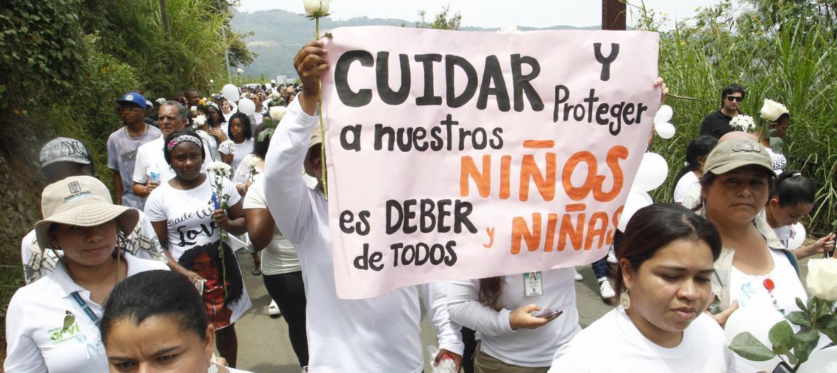 Marcha contra violencia hacia los niños y niñas