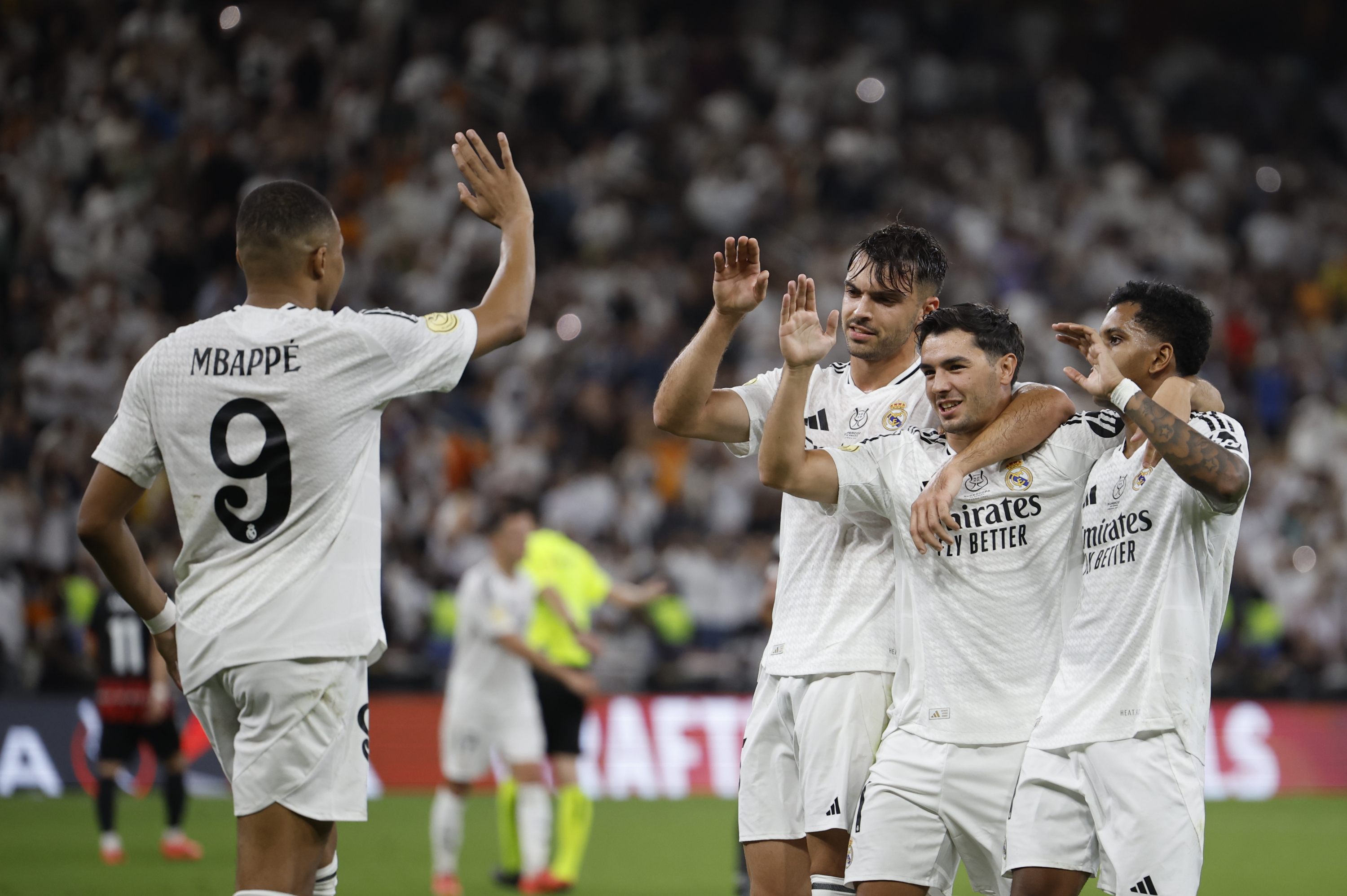 Real Madrid supera semifinal de la Supercopa y se cita con Barcelona en ...