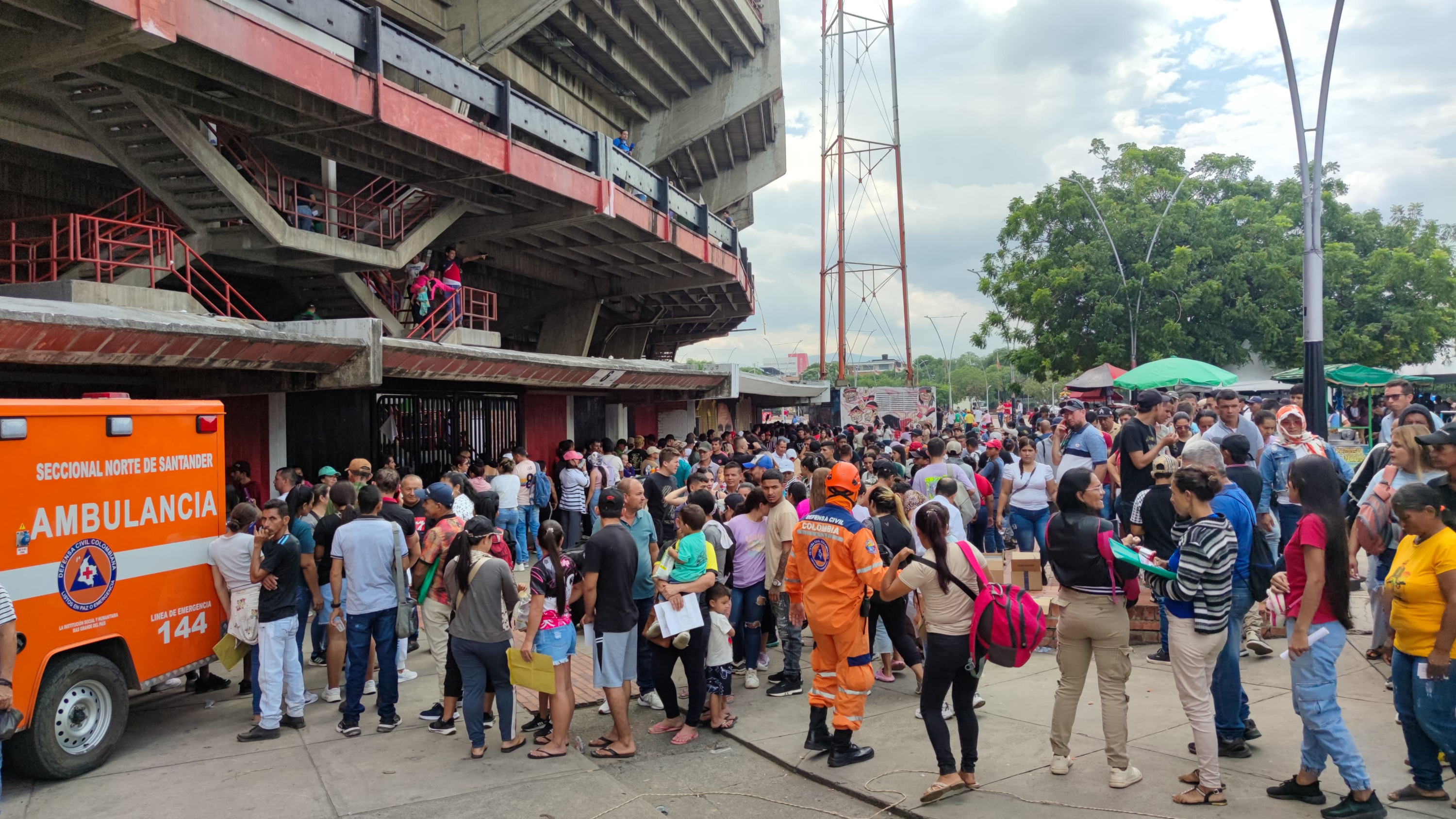 Crisis humanitaria en el Catatumbo, Norte de Santander. Millas de desplazados llegan a Cúcuta, capital del departamento, en busca de un refugio de la guerra.