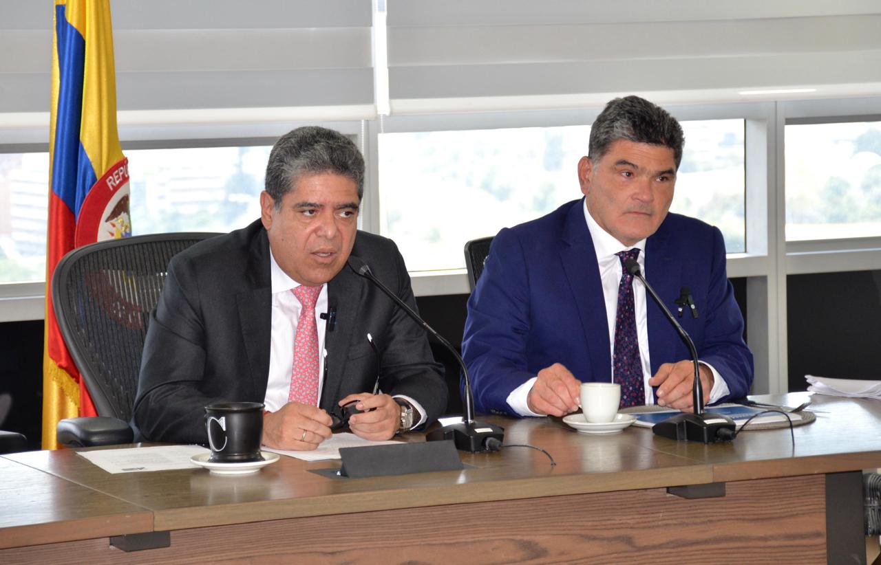 Sierra Nevada de Santa Marta'daki kahve yetiştiricileri, toprak iadesi süreçlerinden kaynaklanan çatışmalar konusunda uyarıyor