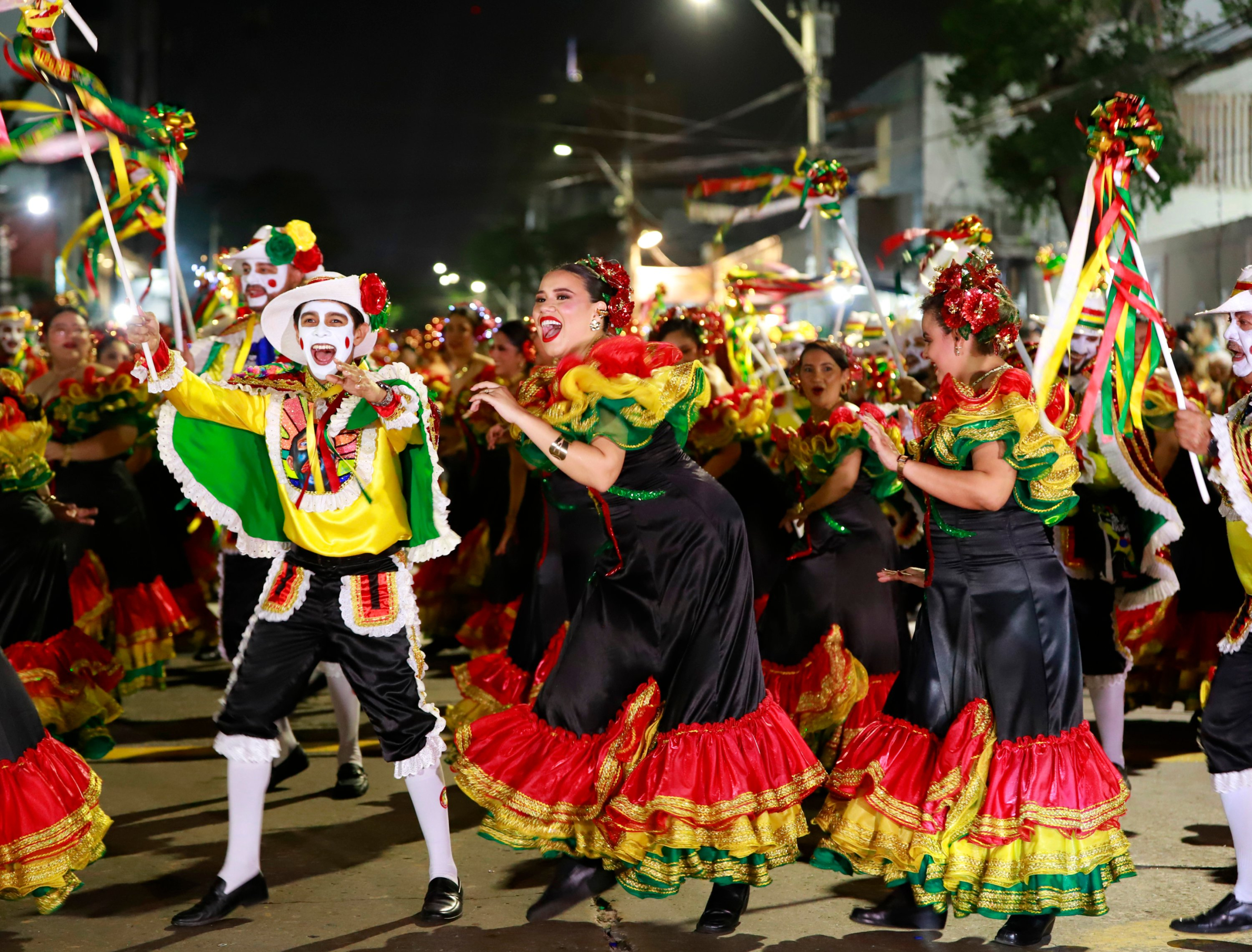 Desfile de La Guacherna, uno de los eventos más importantes del Carnaval de Barranquilla, que se llevó a cabo durante la tarde y noche del sábado 22 de febrero.