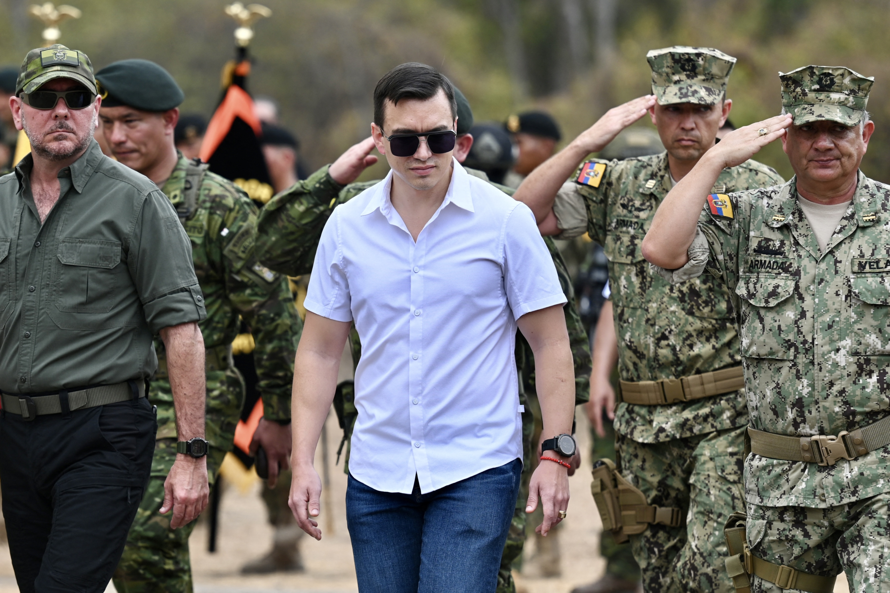 Presidente de Ecuador, Daniel Noboa, fue víctima de un presunto intento de asesinato en carretera: así quedó la caravana Presidente de Ecuador, Daniel Noboa, fue víctima de un presunto intento de asesinato en carretera: así quedó la caravana