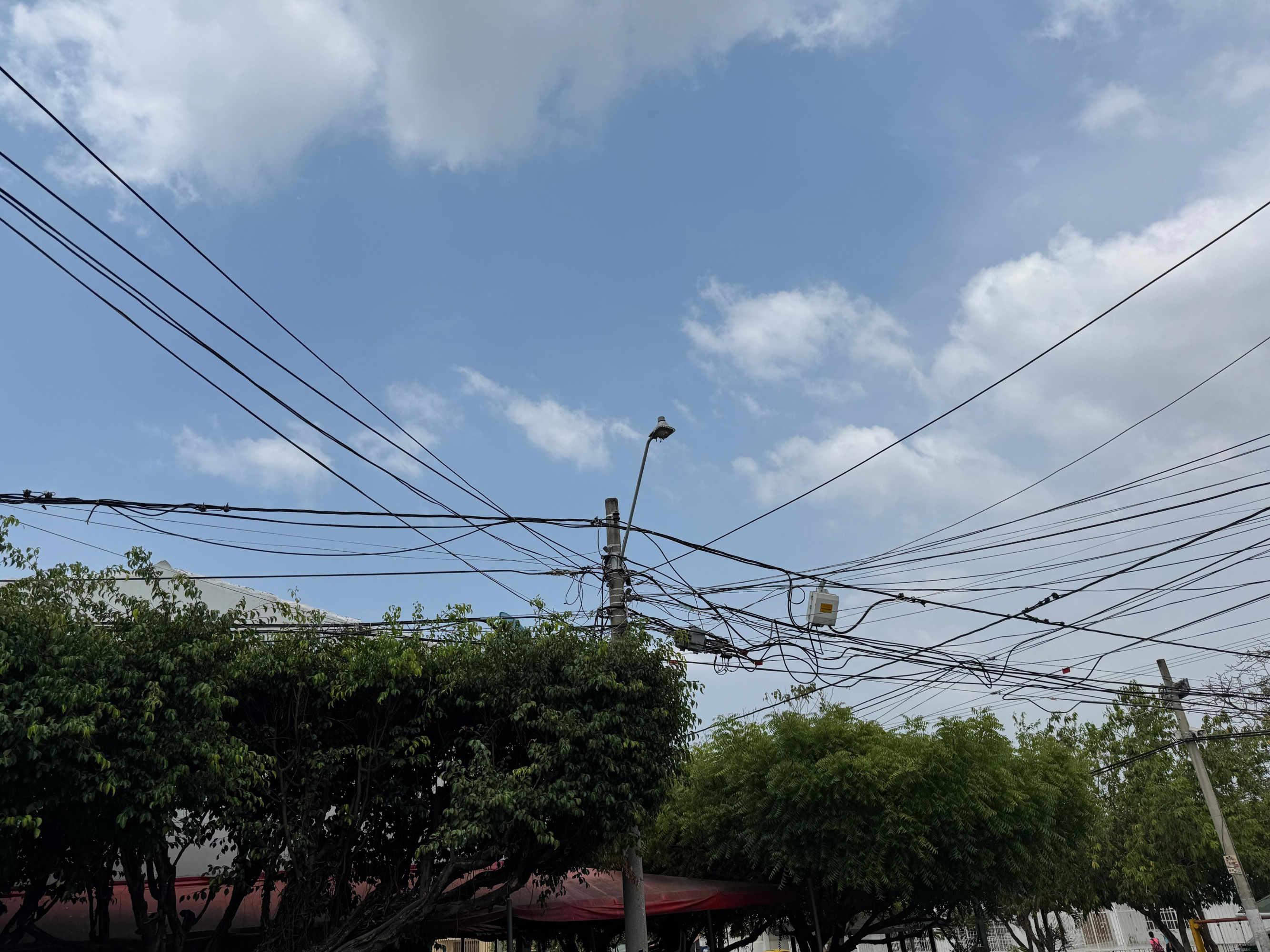 Rețele de telecomunicații și energie în Cartagena