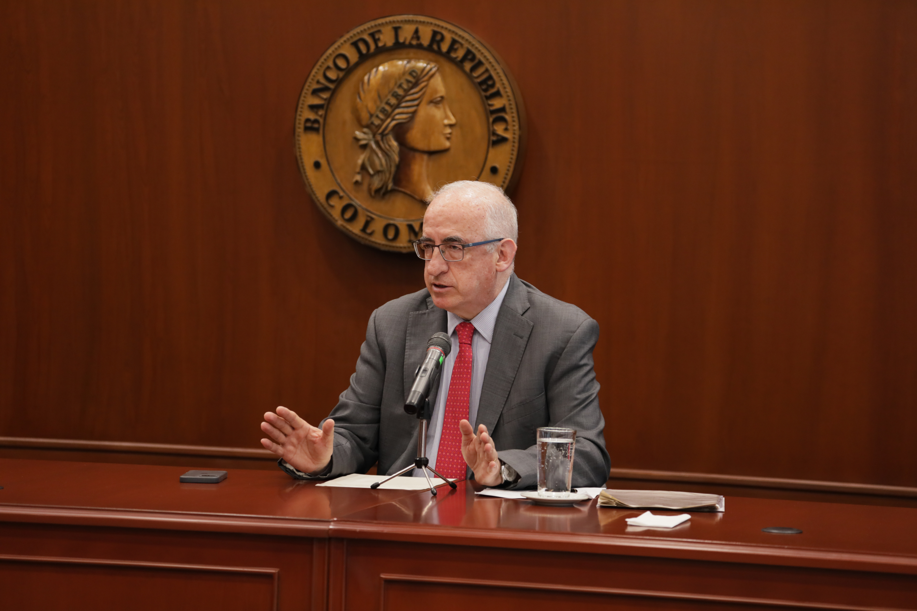 Gerente general del Banco de la República, Leonardo Villar.