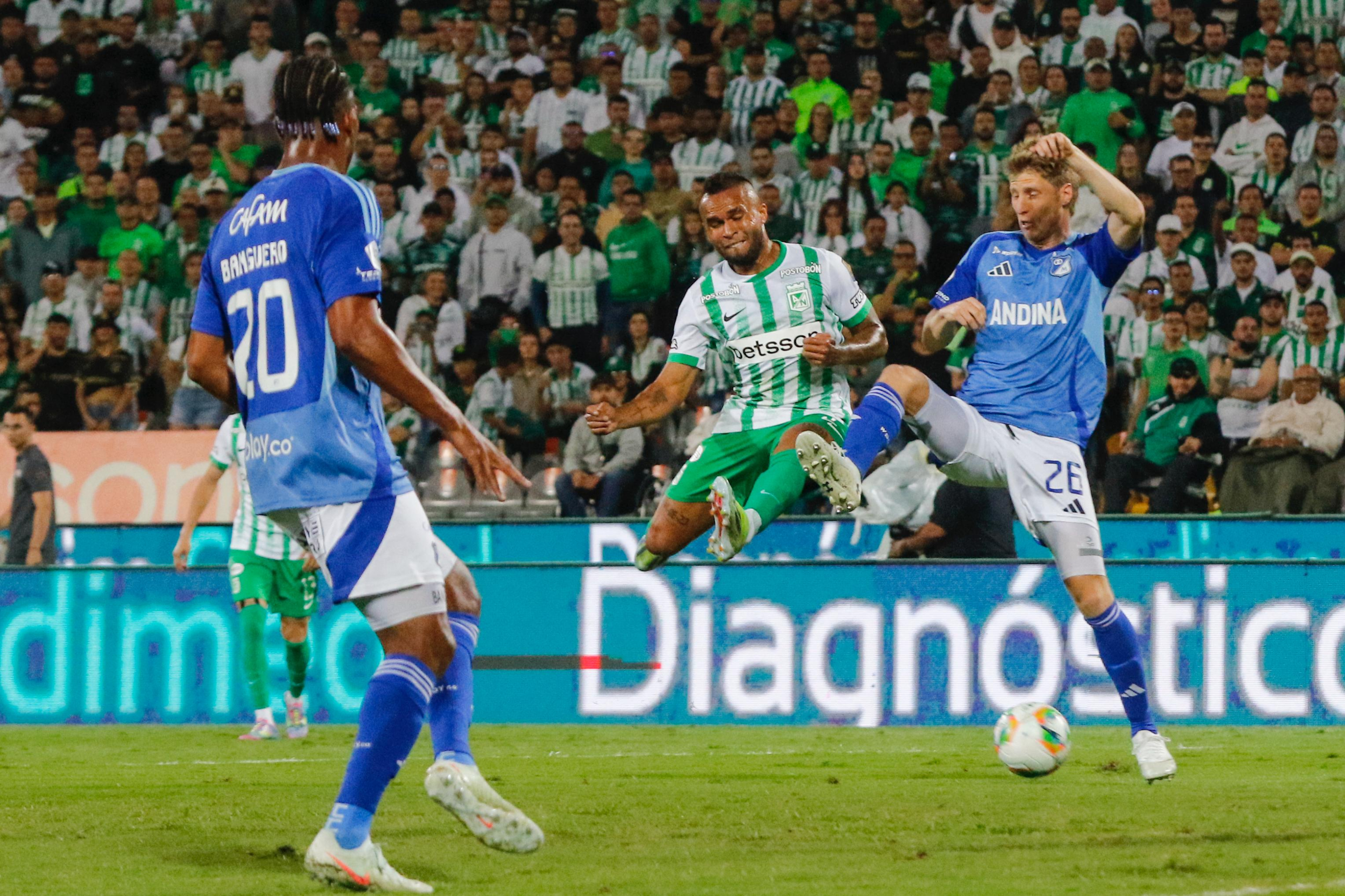 Video | Falcao dio el golpe en Medellín: gambeteó a Ospina y con ...