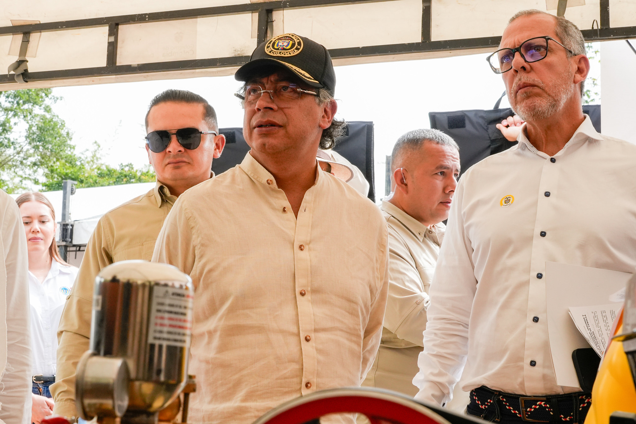 El presidente Gustavo Petro, junto con Alfredo Saade, en el Catatumbo.