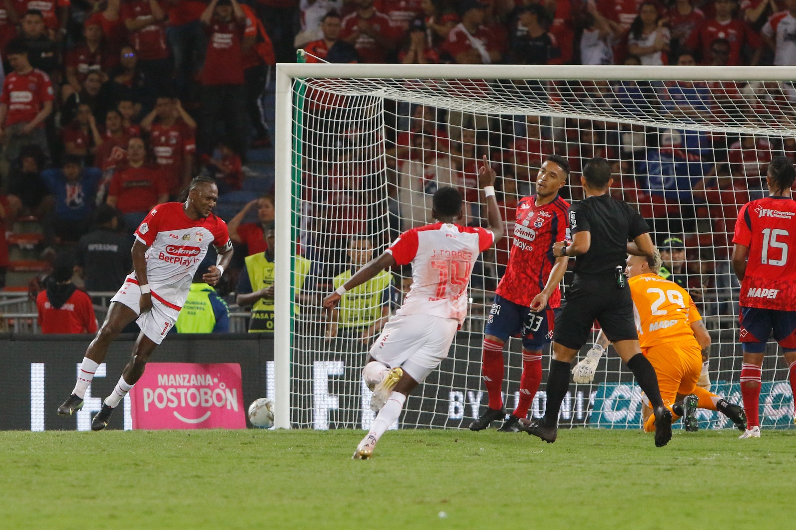 ¡Rugió el león y celebró la décima! Así se coronó Santa Fe ante Medellín
